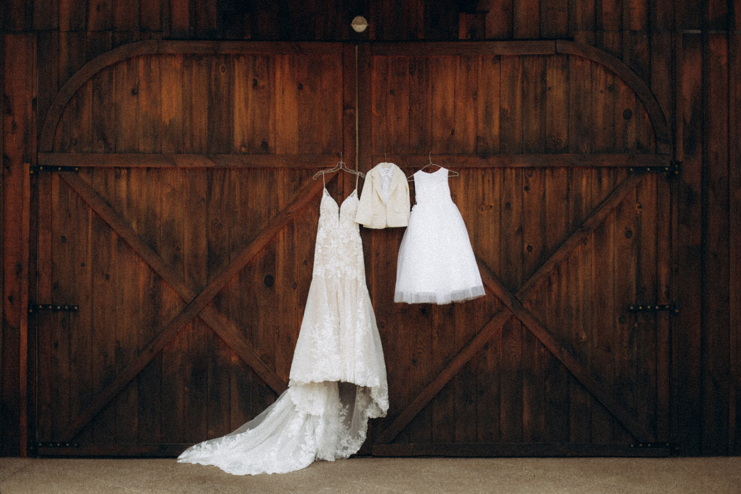 Blake & Stacy (KY). CAPTURED BY SHANKS PHOTOGRAPHY