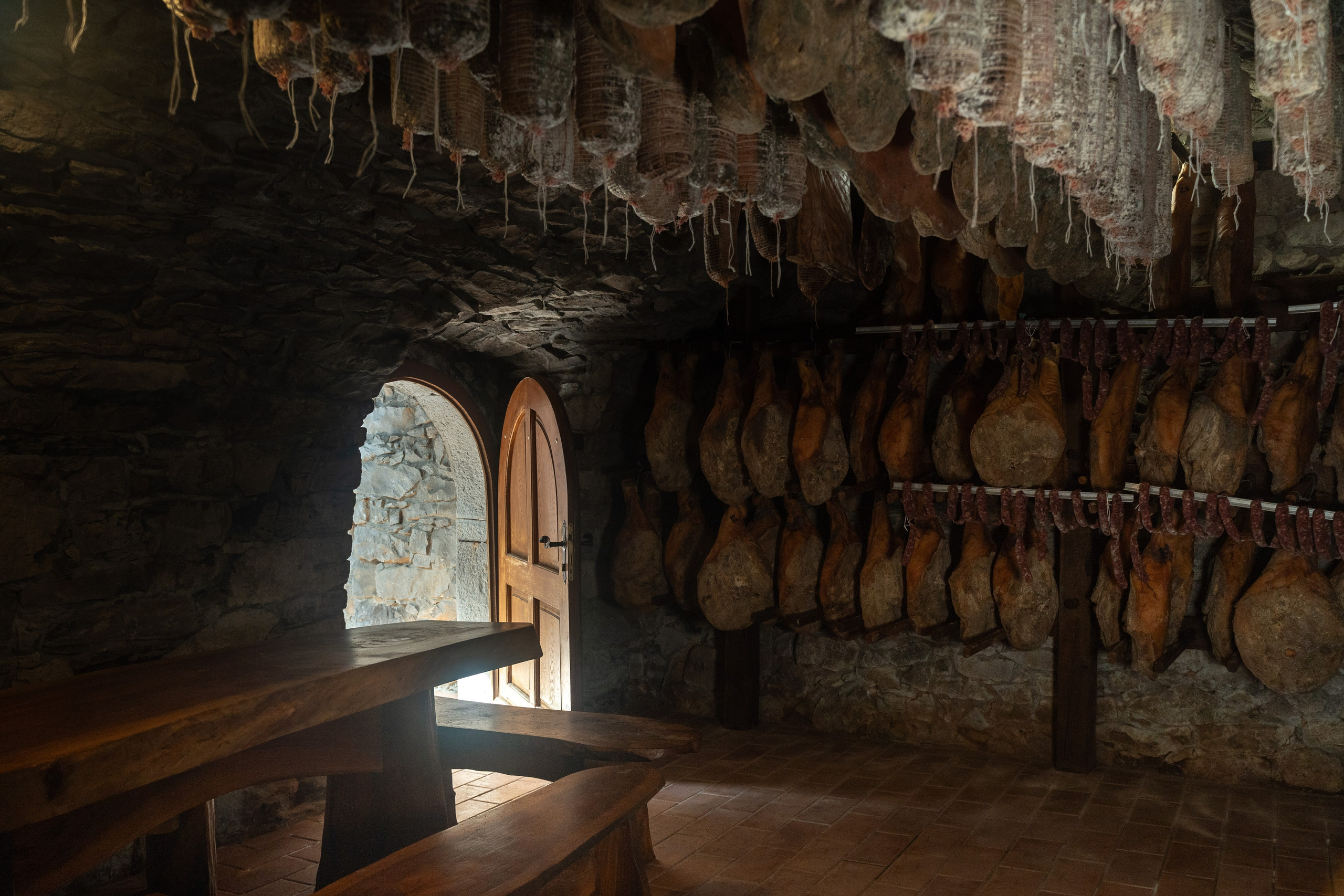 Projekti. Fotografinja in videografinja Mariia Bortiakova iz Slovenije: fotografiranje dogodkov, portretov in snemanje videov po vsej Sloveniji