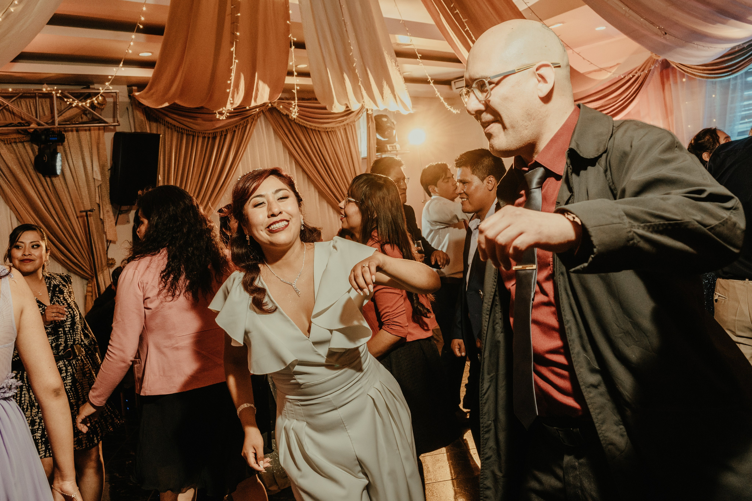 VANESSA + FRANKLIN BODA RELIGIOSA. Studio KVTA | Fotografía y Video de Bodas en Arequipa