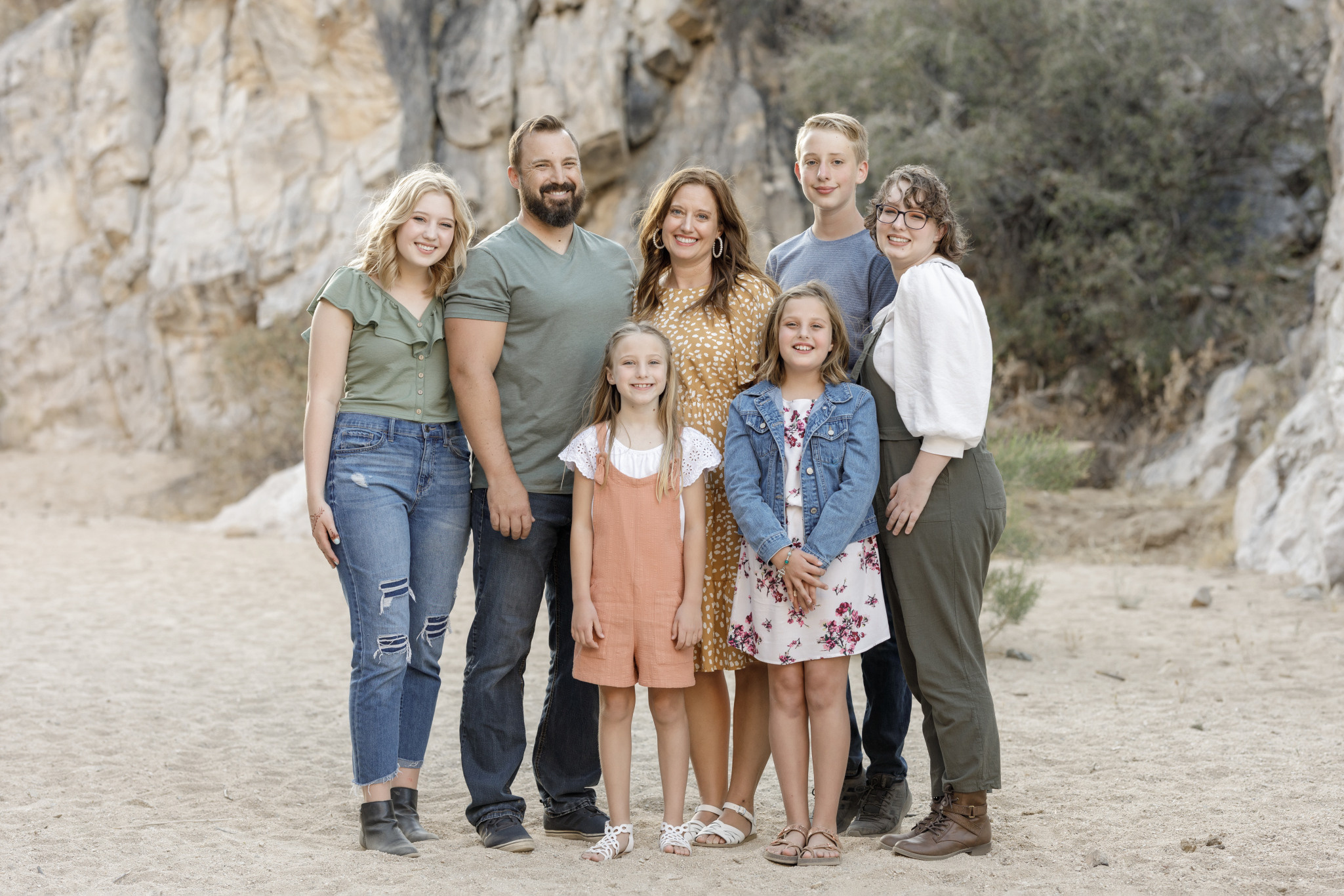 Big family. Anastasia Post: Wedding and Editorial Photography