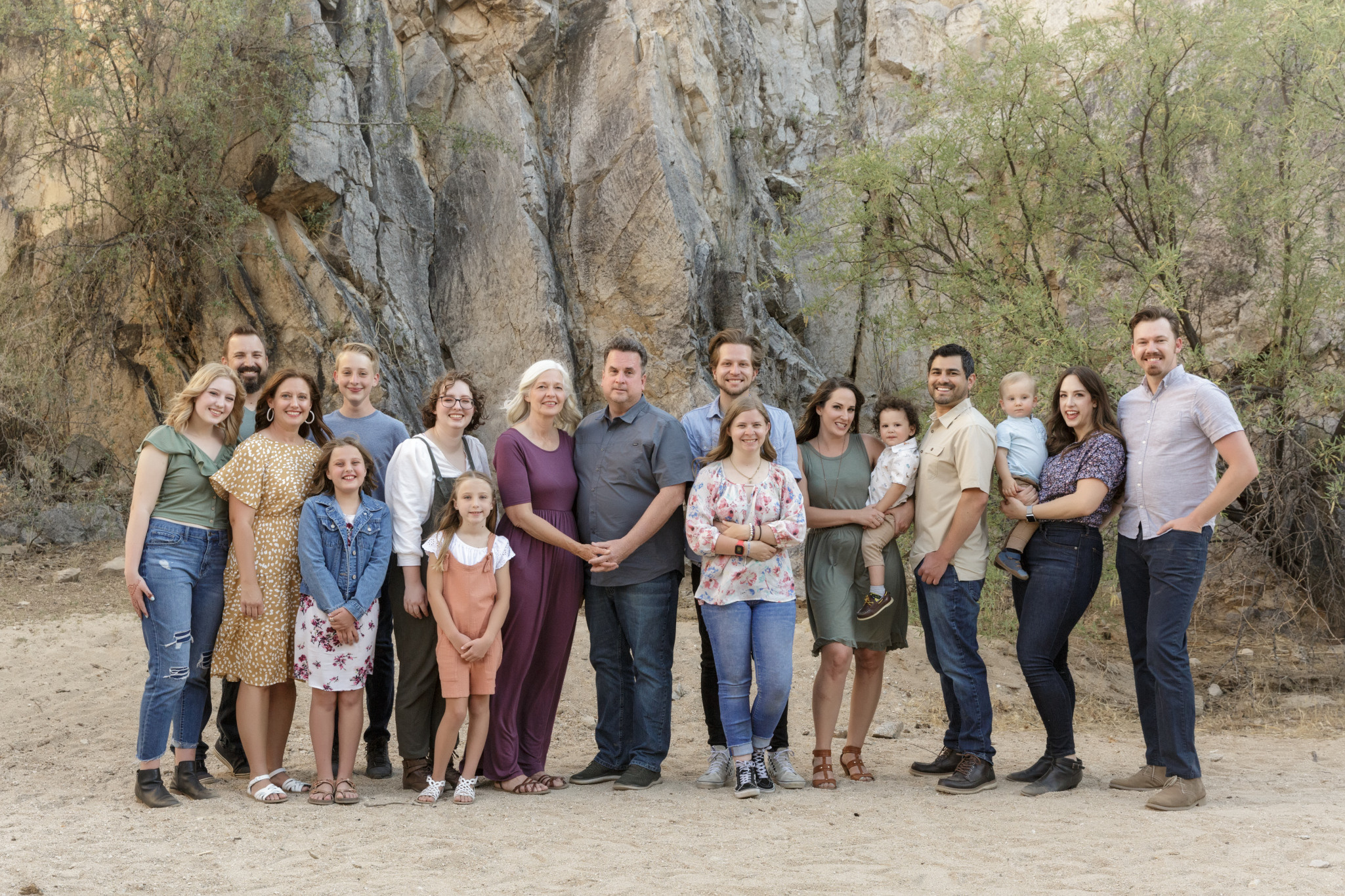 Big family. Anastasia Post: Wedding and Editorial Photography