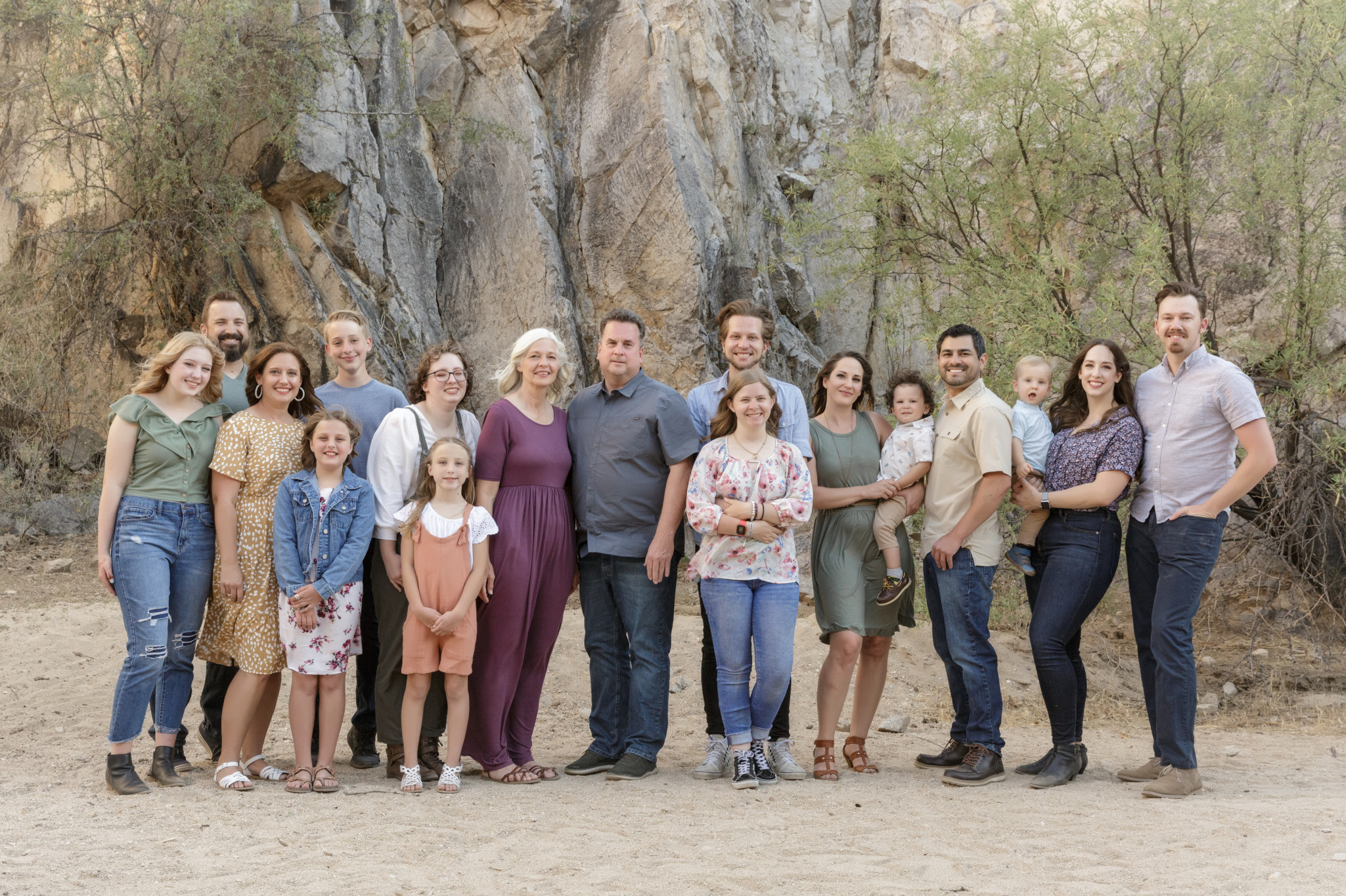 Big family. Anastasia Post: Wedding and Editorial Photography