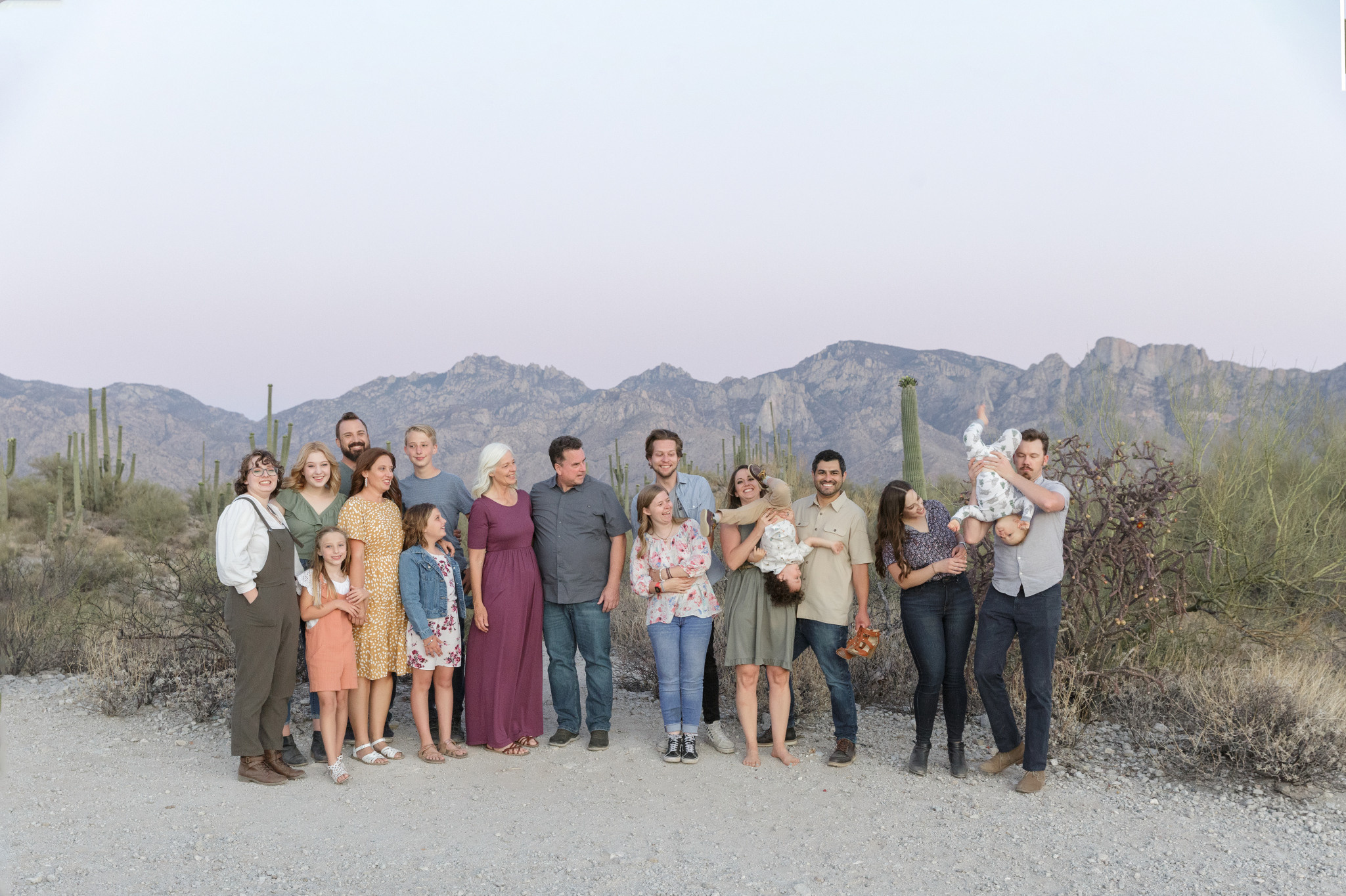 Big family. Anastasia Post: Wedding and Editorial Photography