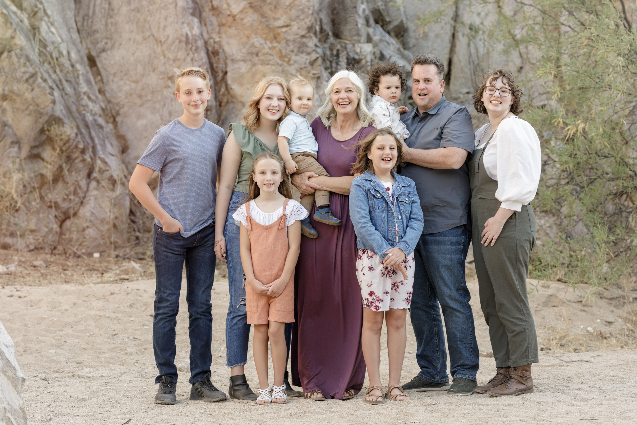 Big family. Anastasia Post: Wedding and Editorial Photography