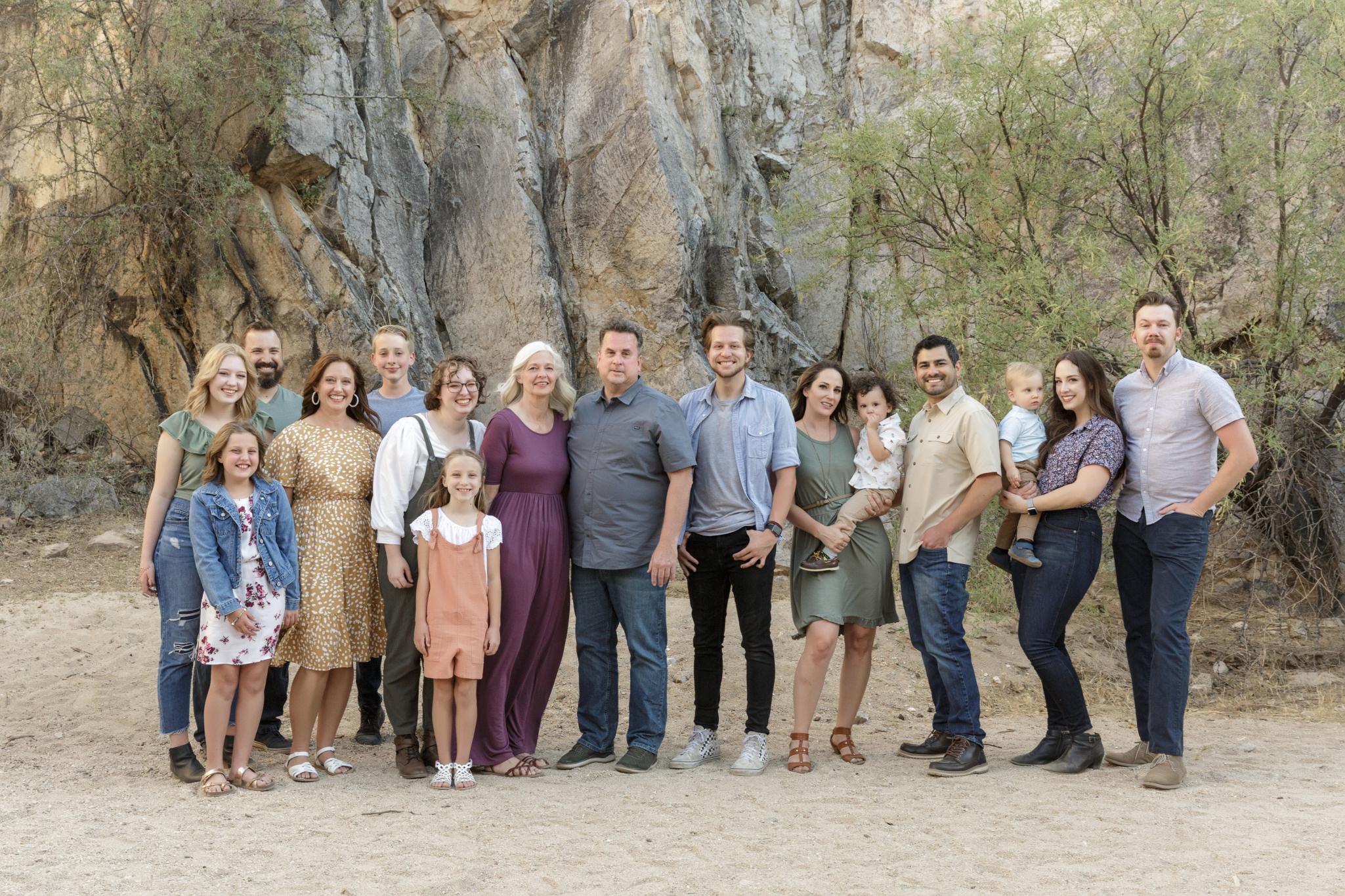 Big family. Anastasia Post: Wedding and Editorial Photography