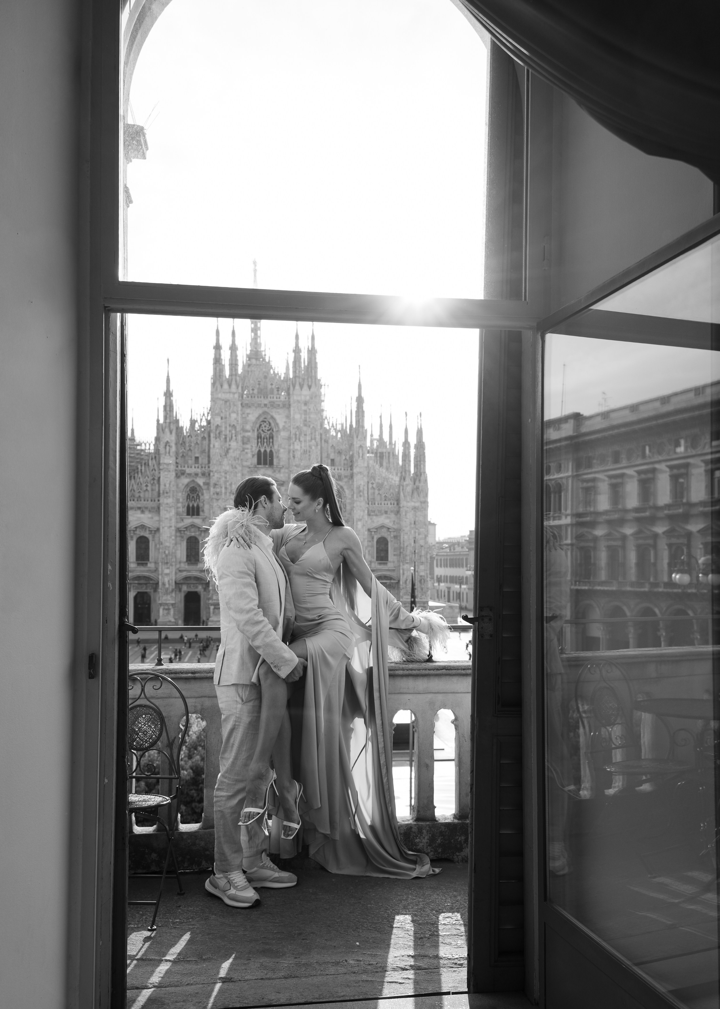 Duomo di Milano Love Story. Proposal Photographer in Lake Como