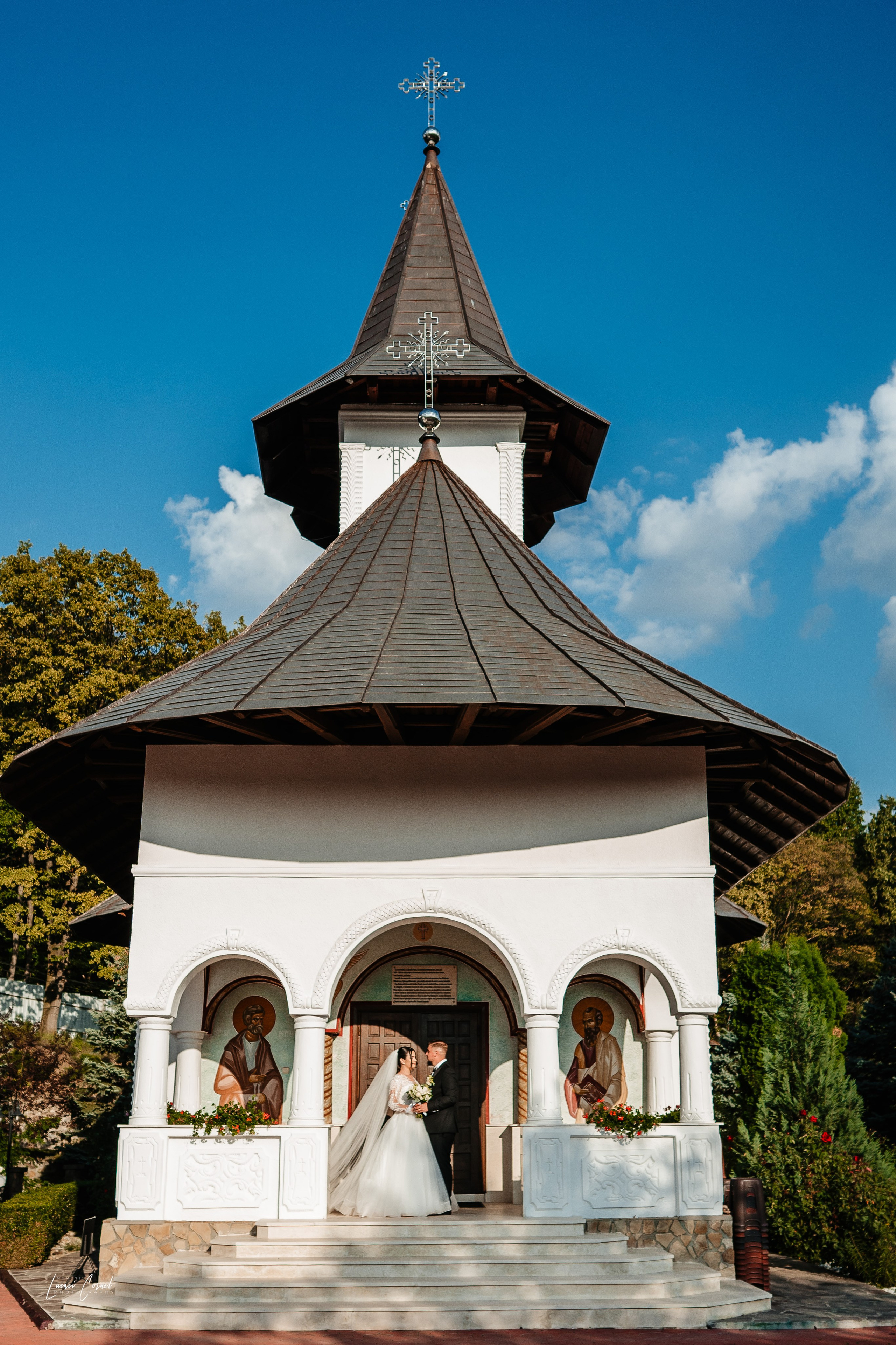 Fotograf de Nuntă Profesional — Fotografie Jurnalistică și Clasică pentru Amintiri de Neuitat. Fotograf de nuntă, corporate, botezuri, majorate și aniversări Roman, Lucaci Cornel