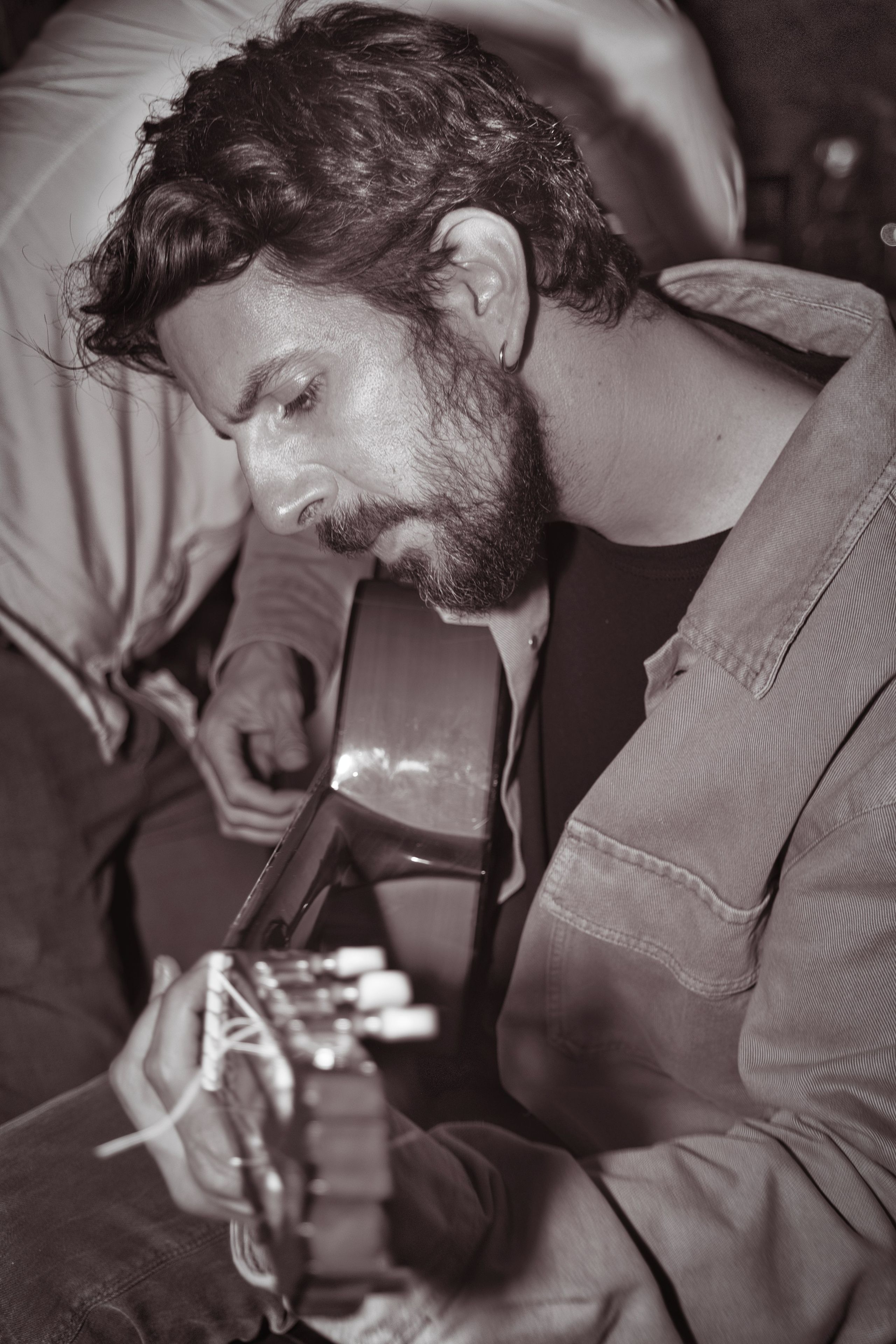 Fotografía de discoteca en Córdoba con música y diversión garantizada.