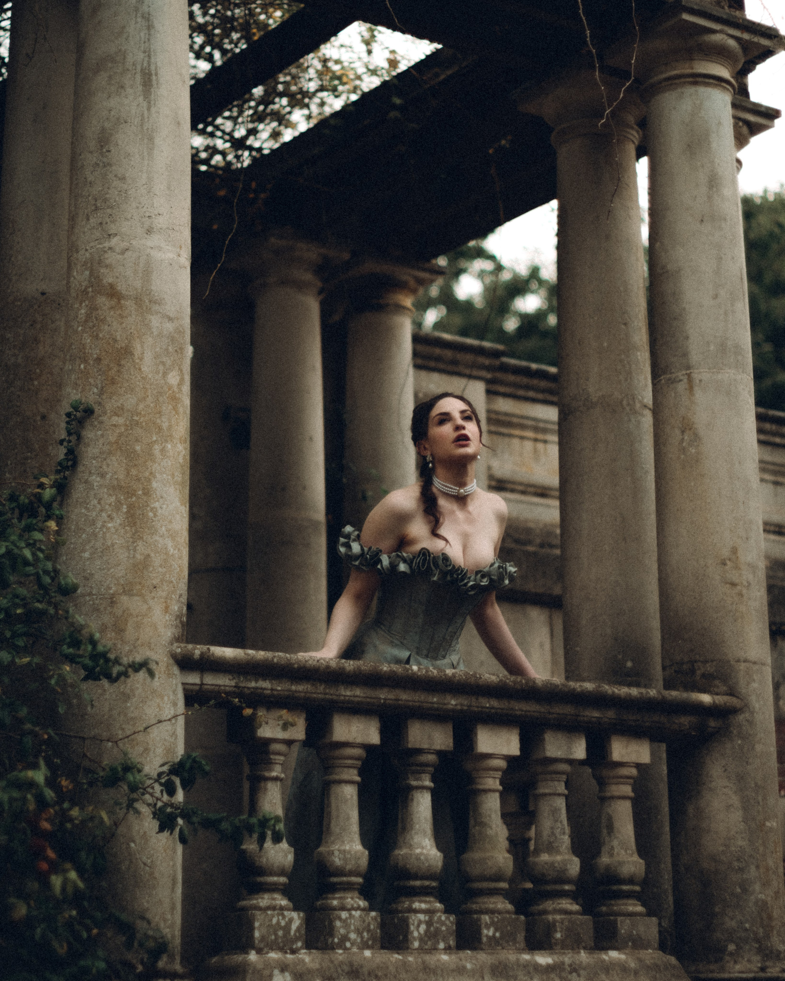 Outlander Inspired Photoshoot in an Overgrown Garden. Moth & Moss Photography