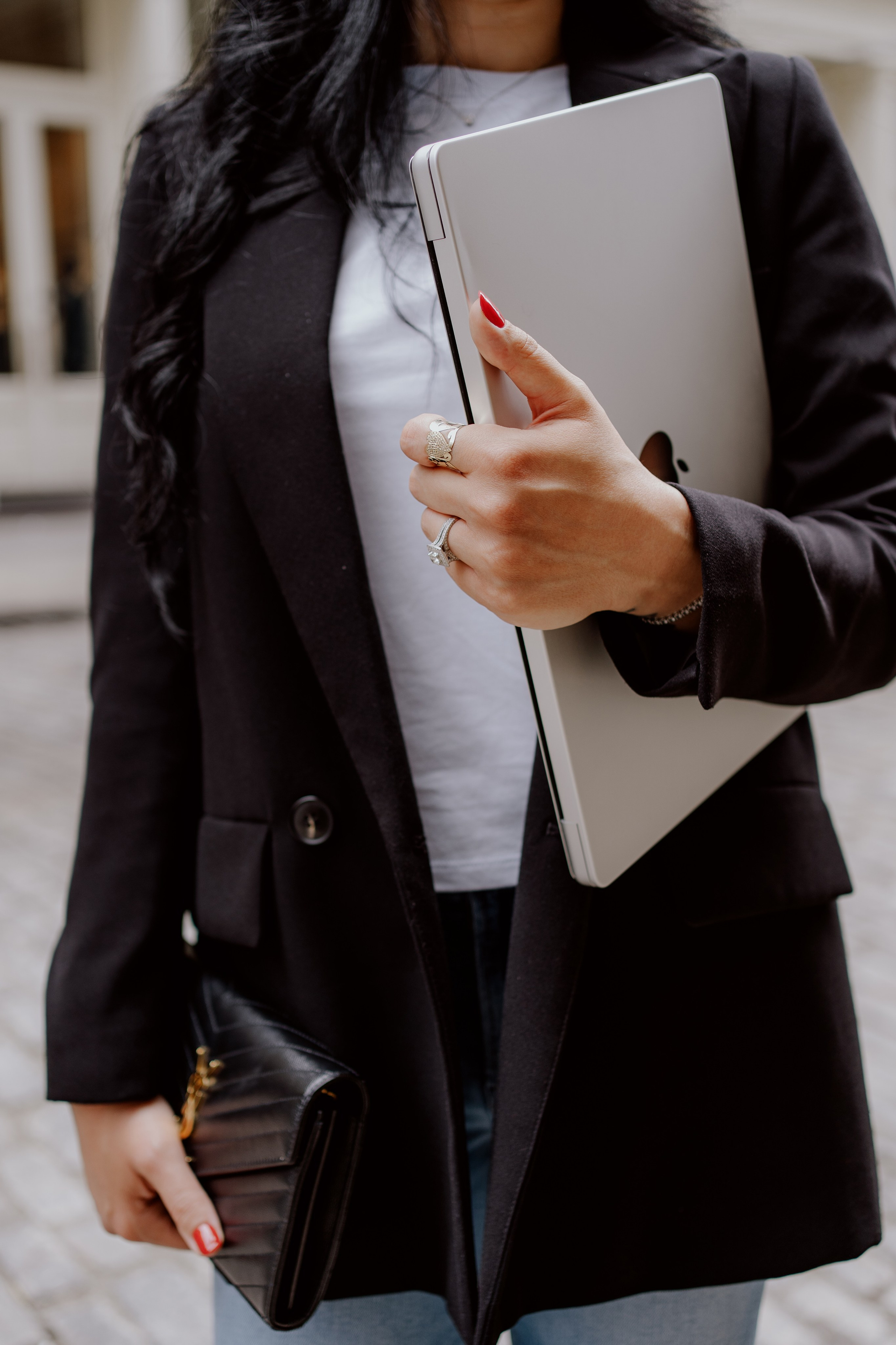 Sara. Videographer and photographer in New York // MAKAROV.VIDEO