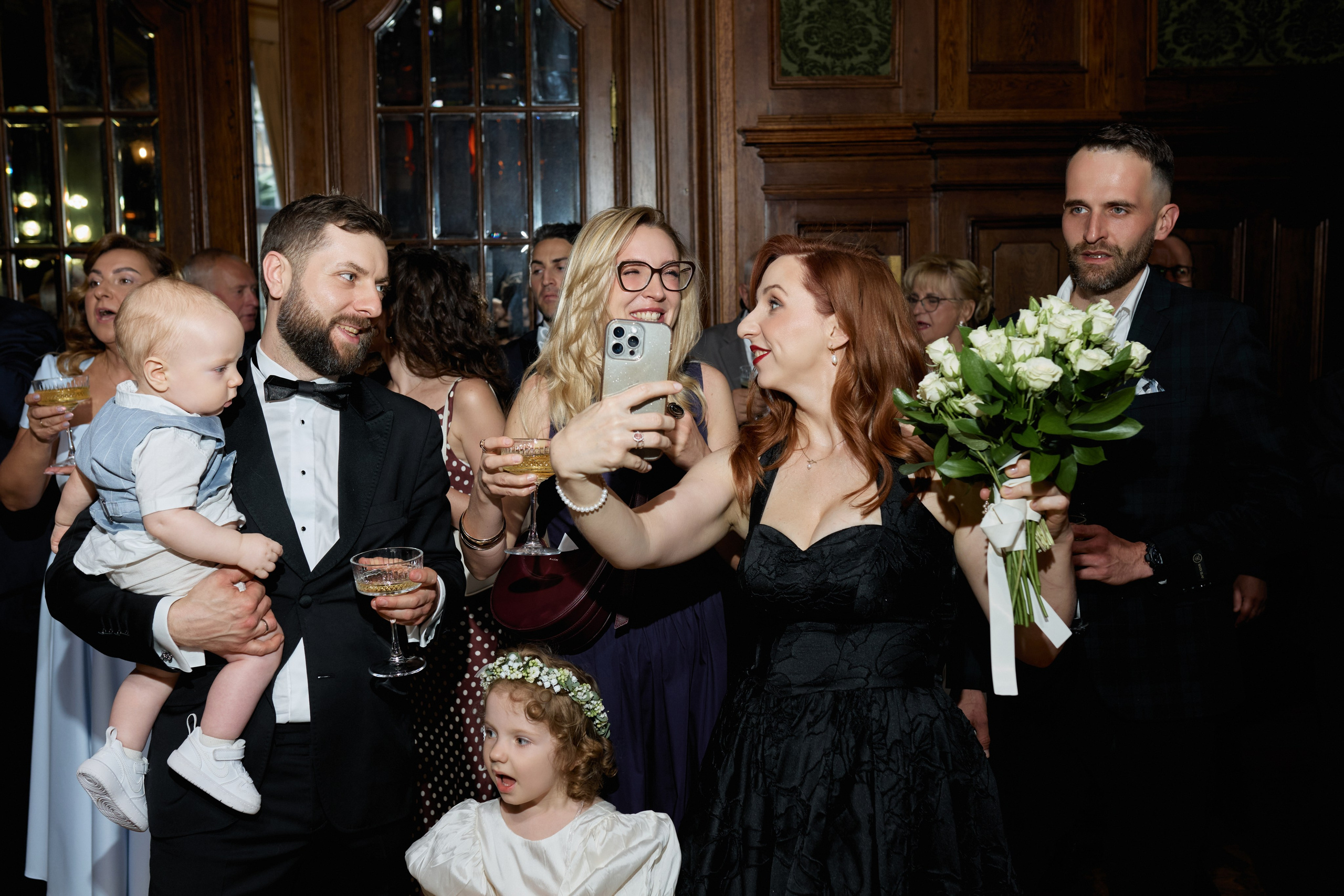 Wiktoria & Kacper. Pałac Goetz. Fotograf ślubny i rodzinny w Krakowie Yana Klymova