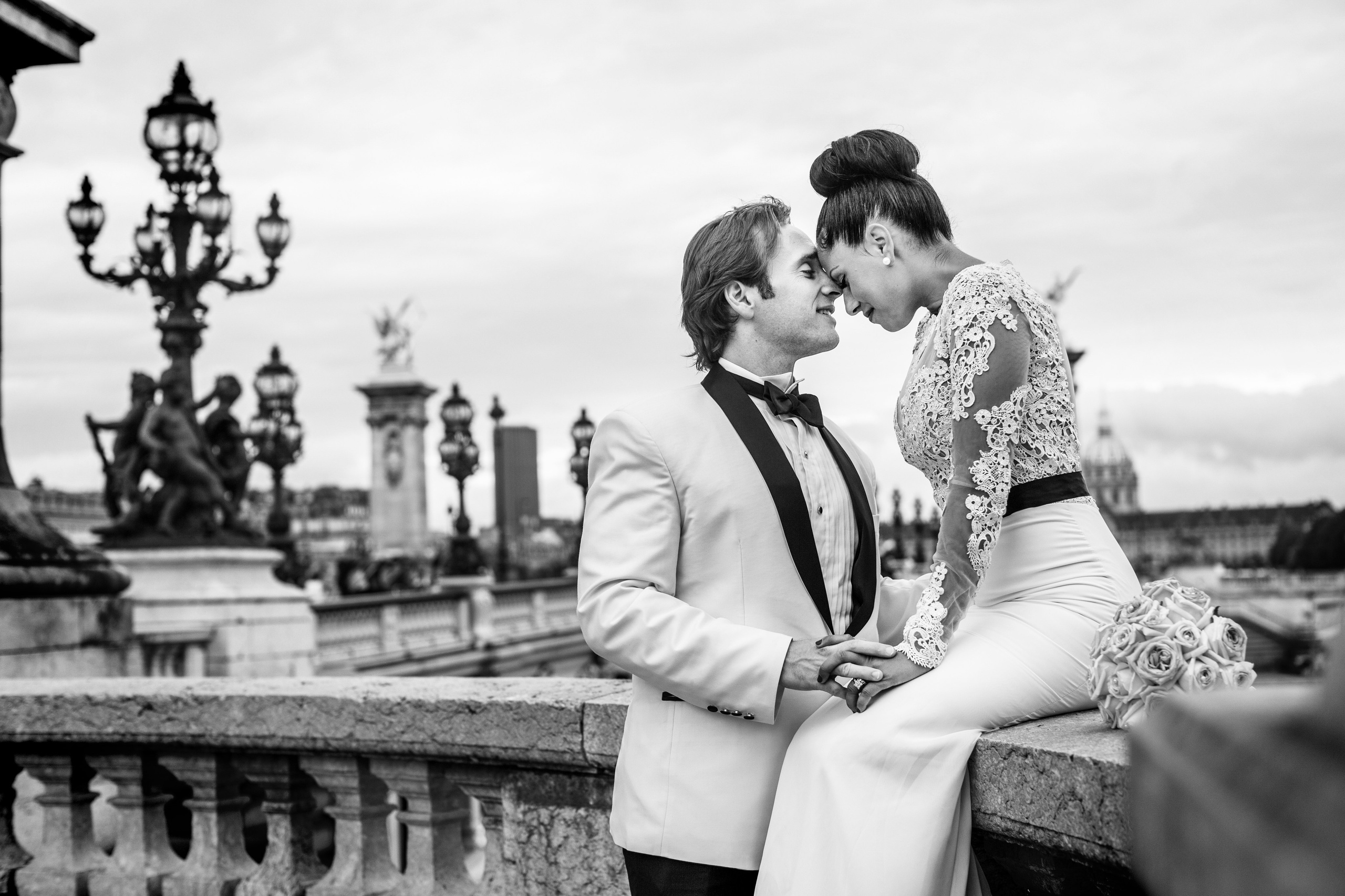 Wedding Proposal in Paris: 7 Refined & Realistic Ideas for 2026. Photographe à Paris