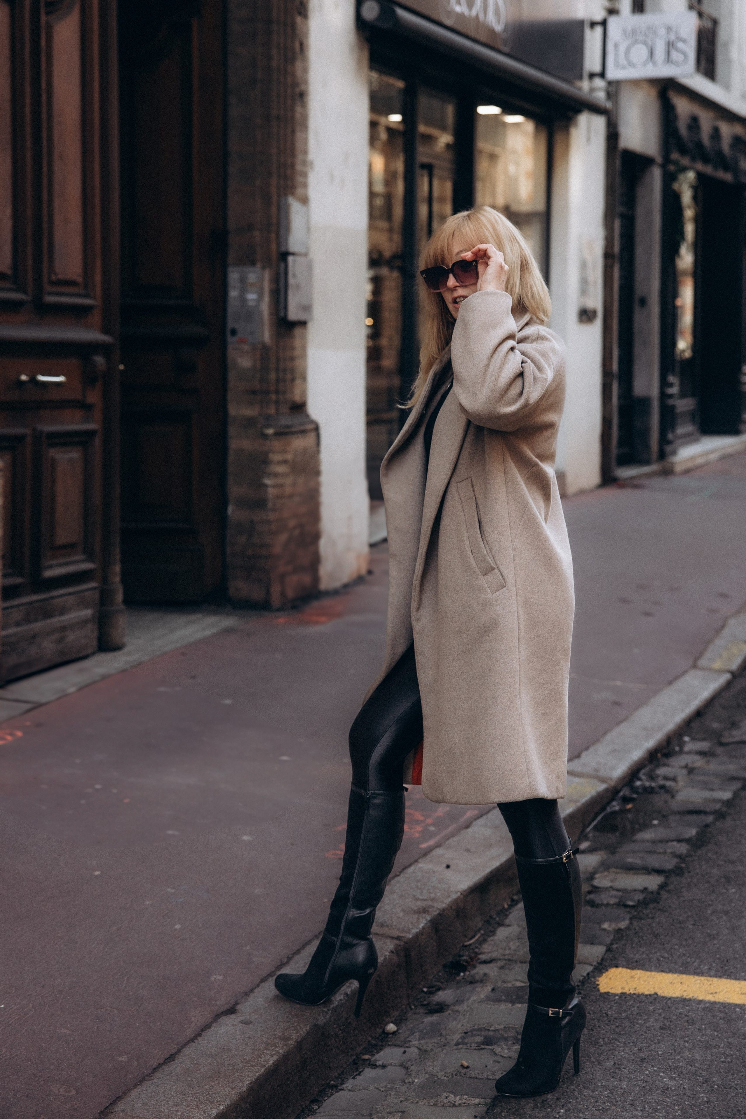 Content session in Toulouse with Lisa. Eugénie Smirnova — photographe à Toulouse et dans le sud-ouest de la France