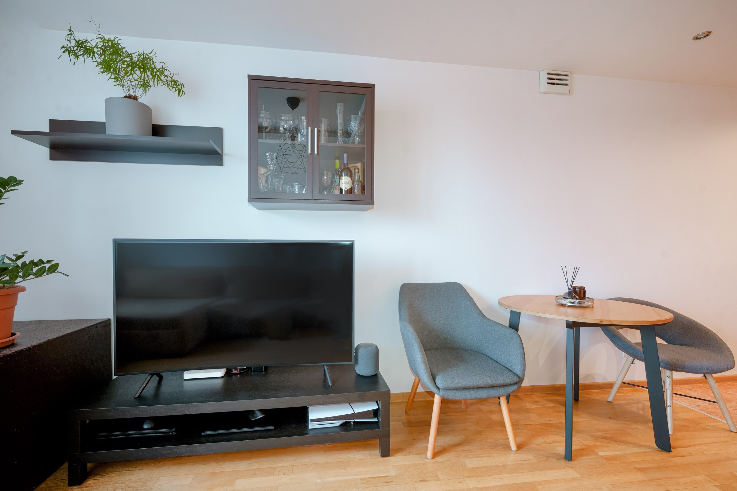 Kubiliaus g. 4b. Elina Sapiega fotografė Vilniuje