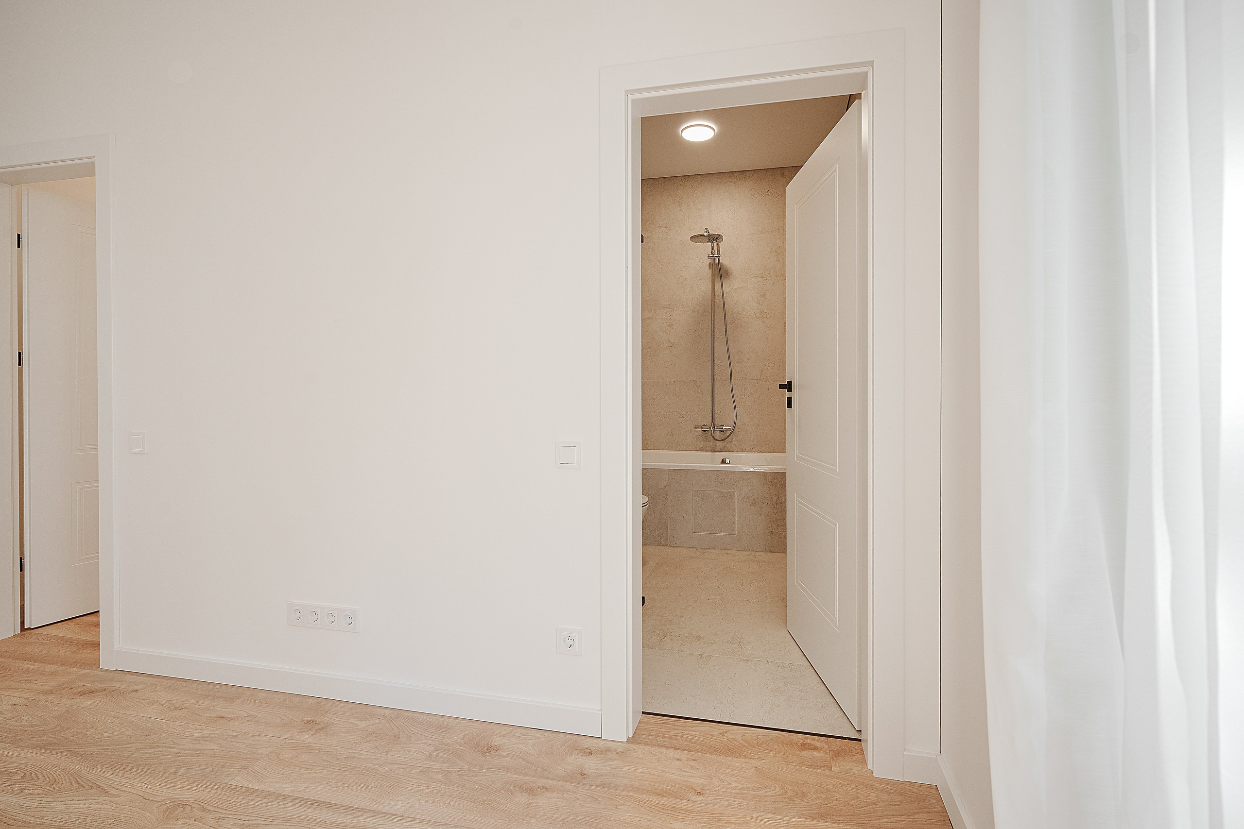 Vaikystės g. 19a. Elina Sapiega fotografė Vilniuje