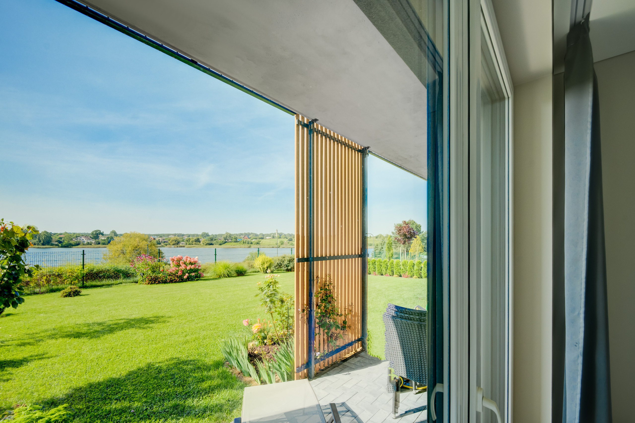 Gilužio g. 49, 2k. butas prie ežero. Elina Sapiega fotografė Vilniuje