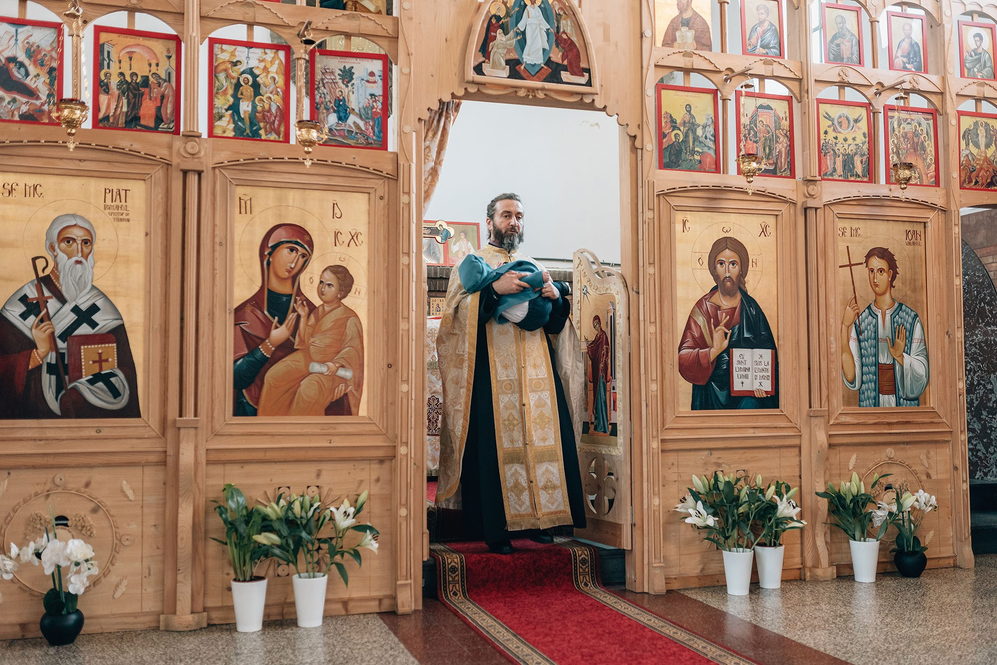 Botezul lui Alexandru — Fotograf botez Belgia | Emanuel Prepelita Essence of Memories. Essence of Memories — Wedding & Event Photographer in Brussels, Belgium