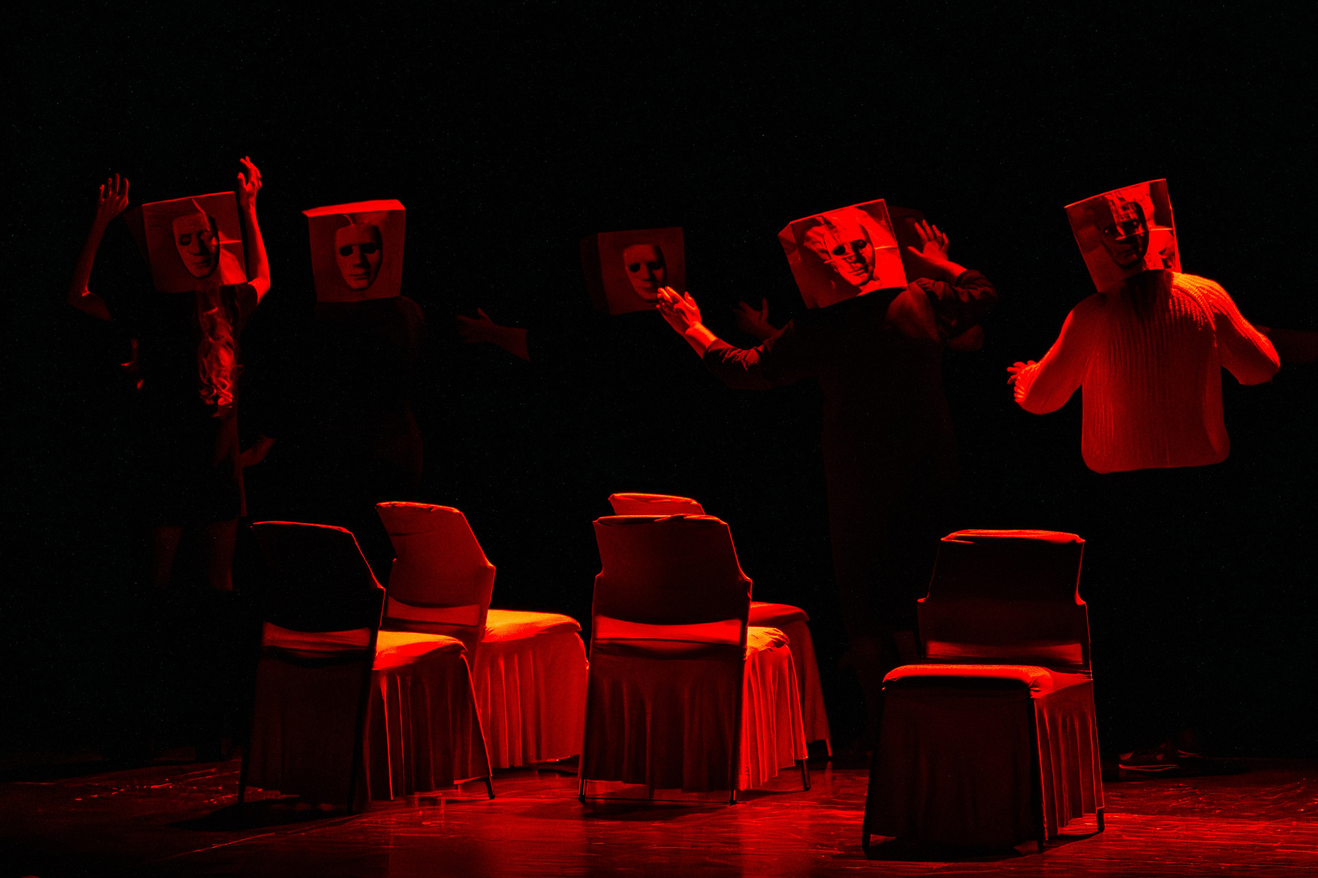 Garbo Teater „12 стульев“. Jelizaveta Gross - reportaaži- ja portreefotograaf Narvas