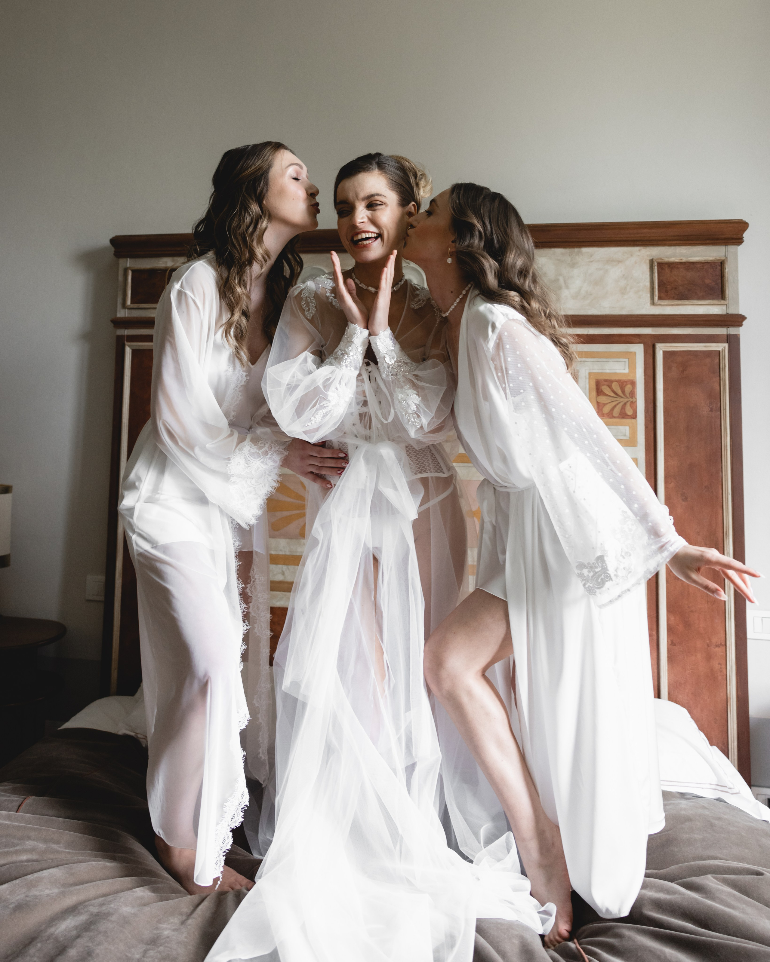 Tuscany Wedding Villa La Commenda Concordia. Professional wedding photographer in Copenhagen, Denmark — Julia Byron