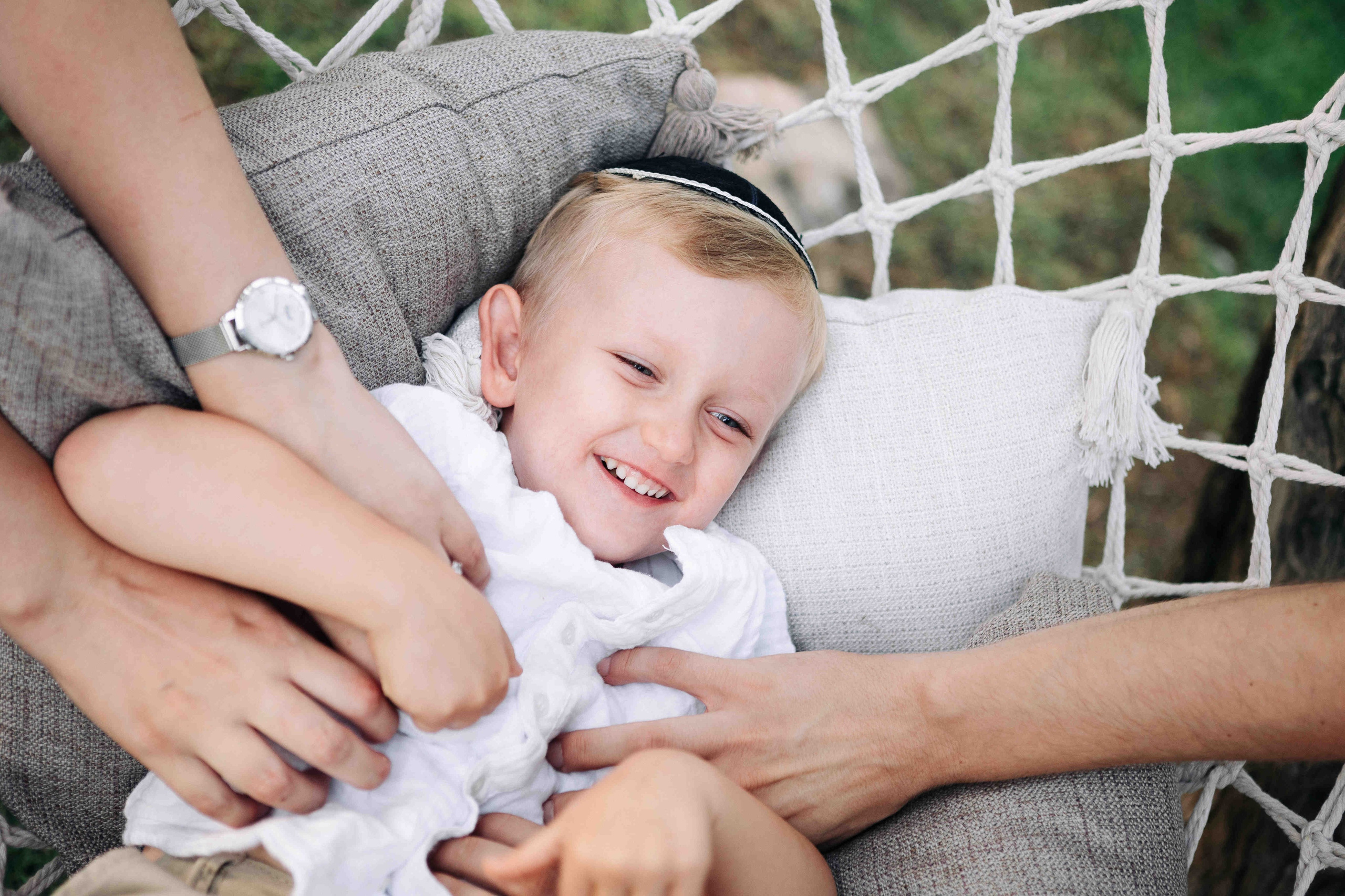 COZY PHOTO SESSION WITH A SWING. Https://shi-photo.com/