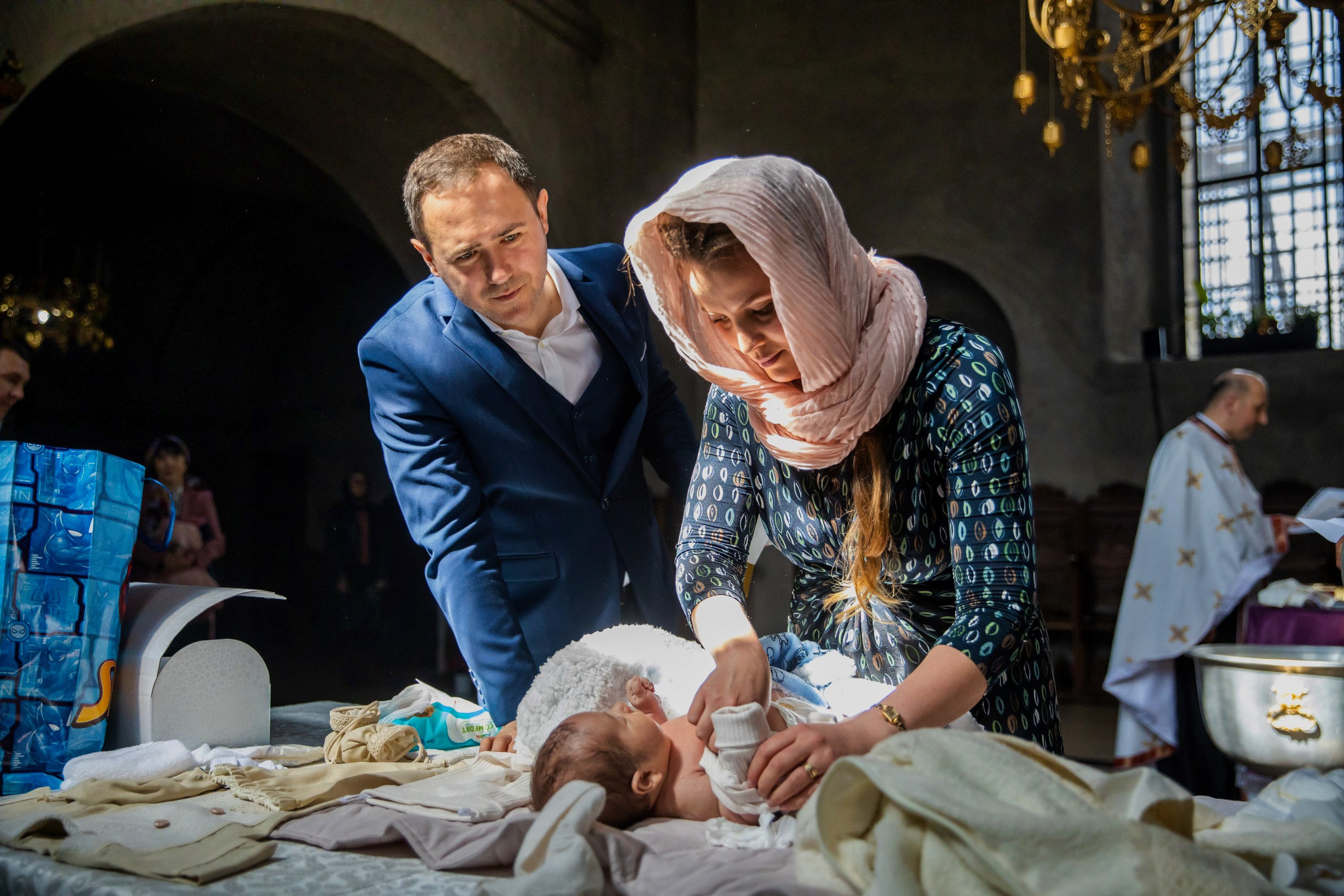 - nunta--fotograf-profesionist-botosani  - fotografie-nunta-romantica - imagini-nunta-in-natura-alin-chirila-fotograf  - fotografii-cuplu-indragostit-nunta-botosani  - sedinta-foto-miri-andrei-iustina-alinofotostudio  - amintiri-din-nunta-realizate-de-fotograf-profesionist  - povestea-nuntii-andrei-si-iustina-in-imagini-alinofotostudio-fotograf evenimente- evenimente Botoșani -fotograf Suceava - fotograf Iași- servicii foto. servicii foto Botoșani. servicii foto video Botoșani. otograf-nunta-botosani-fotograf nunta. fotograf evenimente. fotograf nunta Botoșani. Alin chirila. Alin chirila fotograf. Alinofotostudio.- servicii foto. servicii foto Botoșani. servicii foto video Botoșani. fotograf nunta. fotograf evenimente. fotograf nunta Botoșani. Alin chirila. Alin chirila fotograf. Alinofotostudio.fotograf stare civilă,poze stare civilă,album foto stare civilă,servicii foto suceava,fotograf evenimente suceava,fotograf nuntă suceava,poze cununie civilă,ședință foto stare civilă,sesiune foto suceava,fotograf profesionist suceava,fotograf botosani,stare civila botosani,alinofotostudio,alin chirila fotograf.servicii foto. servicii foto Botoșani. servicii foto video Botoșani. fotograf nunta. fotograf evenimente. fotograf nunta Botoșani. Alin chirila. Alin chirila fotograf. Alinofotostudio.fotograf stare civilă,poze stare civilă,album foto stare civilă,servicii foto suceava,fotograf evenimente suceava,fotograf nuntă suceava,poze cununie civilă,ședință foto stare civilă,sesiune foto suceava,fotograf profesionist suceava,fotograf botosani,stare civila povestitor prin fotografiebotosani,alinofotostudio,alin chirila fotograf,servicii foto. servicii foto Botoșani. servicii foto video Botoșani. fotograf nunta. fotograf evenimente. fotograf nunta Botoșani. Alin chirila. Alin chirila fotograf. Alinofotostudio.fotograf stare civilă,poze stare civilă,album foto stare civilă,servicii foto suceava,fotograf evenimente suceava,fotograf nuntă suceava,poze cununie civilă,ședință foto stare civilă,sesiune foto suceava,fotograf profesionist suceava,fotograf botosani,stare civila botosani,alinofotostudio,alin chirila fotograf,cununie religioasă botoșani,andreea și neculai,capela militară botoșani,foto conacul zăicești,fotograf nuntă botoșani,fotograf cununie religioasă,foto evenimente botoșani,poze cununie capela militară,ședință foto zăicești,fotograf profesionist botoșaniMire și mireasă – Sergiu & Liliana – ziua nunții, 2024  - Emoții în ziua nunții – Sergiu și Liliana  - Dansul mirilor – fotografie artistică nuntă 2024  - Sedinta foto romantică în natură – Sergiu & Liliana  - Rochia de mireasă și detalii de nuntă elegan-Album de cununie civilă Florin și Anda – Fotografii profesionale realizate de Alin Chirilă în Botoșani -fotograf prin fotografie-Ședință foto Trash the Dress pe muntele Rarău cu Iulian și Iuliana – fotografie de cuplu, natură montană, emoție autentică surprinsă de Alin Chirilă, povestitor prin fotografie.- "Iulian și Iuliana pe crestele Rarăului – fotografie Trash the Dress în natură"  - "Cuplu îmbrățișat la apus pe muntele Rarău – ședință foto după nuntă"  - "Rochie de mireasă în vânt pe munte – Trash the Dress Rarău-1. Iulian și Iuliana pe muntele Rarău – ședință foto Trash the Dress în natură, cu peisaj montan spectaculos  2. Cuplu în îmbrățișare pe Rarău – emoție autentică surprinsă după nuntă  3. Rochie de mireasă în bătaia vântului – fotografie artistică Trash the Dress în munți  4. Mire și mireasă privind spre orizont – dragoste și libertate pe muntele Rarău  5. Iuliana zâmbind în rochia de mireasă – portret în natură, Trash the Dress  6. Iulian ținându-și mireasa de mână – ședință foto romantică pe munte  7. Detaliu cu rochia pe stâncă – estetică naturală Trash the Dress Rarău  8. Cuplu în mers pe poteca Rarăului – fotografie simbolică de după nuntă  9. Apus de soare pe Rarău în spatele mirilor – imagine de poveste Trash the Dress  10. Iulian și Iuliana râzând împreună – momente autentice surprinse de Alin Chirilă, povestitor prin fotografie-fotograf-nunta-cerbu-botosan trash-the-dress-botosani Alin Chirilă Fotograf – fotograf de nuntă Botoșani-fotograf nuntă Botoșani-fotograf nuntă Cerbu Botoșani-fotograf profesionist nuntă Botoșani-fotografie de nuntă Botoșani-fotograf evenimente Botoșani-fotograf nuntă Moldova-fotograf trash the dress Botoșani	- fotograf pregătirea mirilor Botoșani	-fotograf ceremonie religioasă nuntă-fotograf petrecere nuntă Botoșani- fotograf nuntă Botoșani pregătirea mirelui- pregătirea mirelui fotografie nuntă Cerbu Botoșani-fotograf nuntă Botoșani pregătirea miresei -mireasă pregătiri nuntă Cerbu Botoșani-fotograf nuntă Botoșani nașii mirilor-ceremonie religioasă nuntă Cerbu Botoșani-fotograf nuntă Botoșani ceremonie religioasă biserică-petrecere nuntă Cerbu Botoșani invitați dans-fotograf nuntă Botoșani petrecere restaurant-ședință foto trash the dress-fotograf trash the dress Botoșani ședință foto după nuntă-Fotograf nuntă Botoșani – galerie foto reală de la evenimente