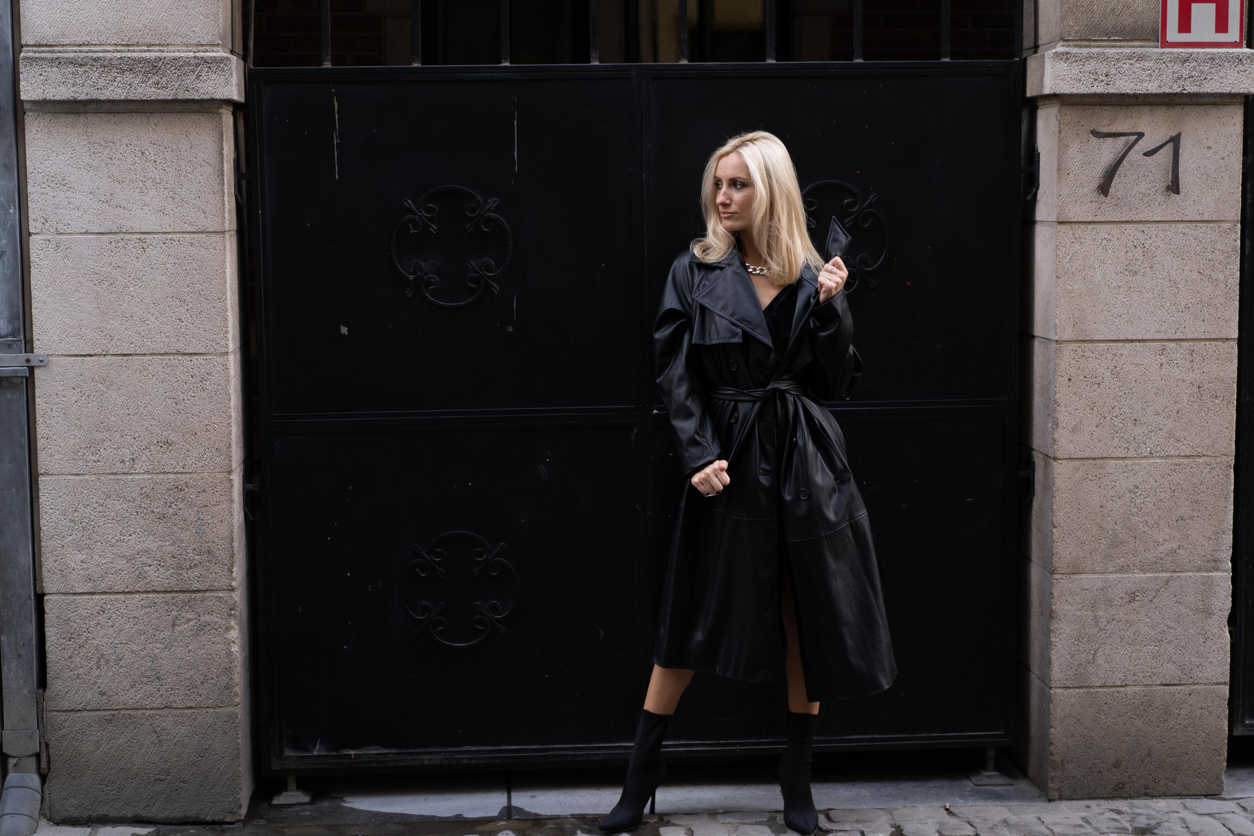 Little black dress / Brussel. Tatyana Van Hedent een fotograaf te Zele, Oost-Vlaanderen
