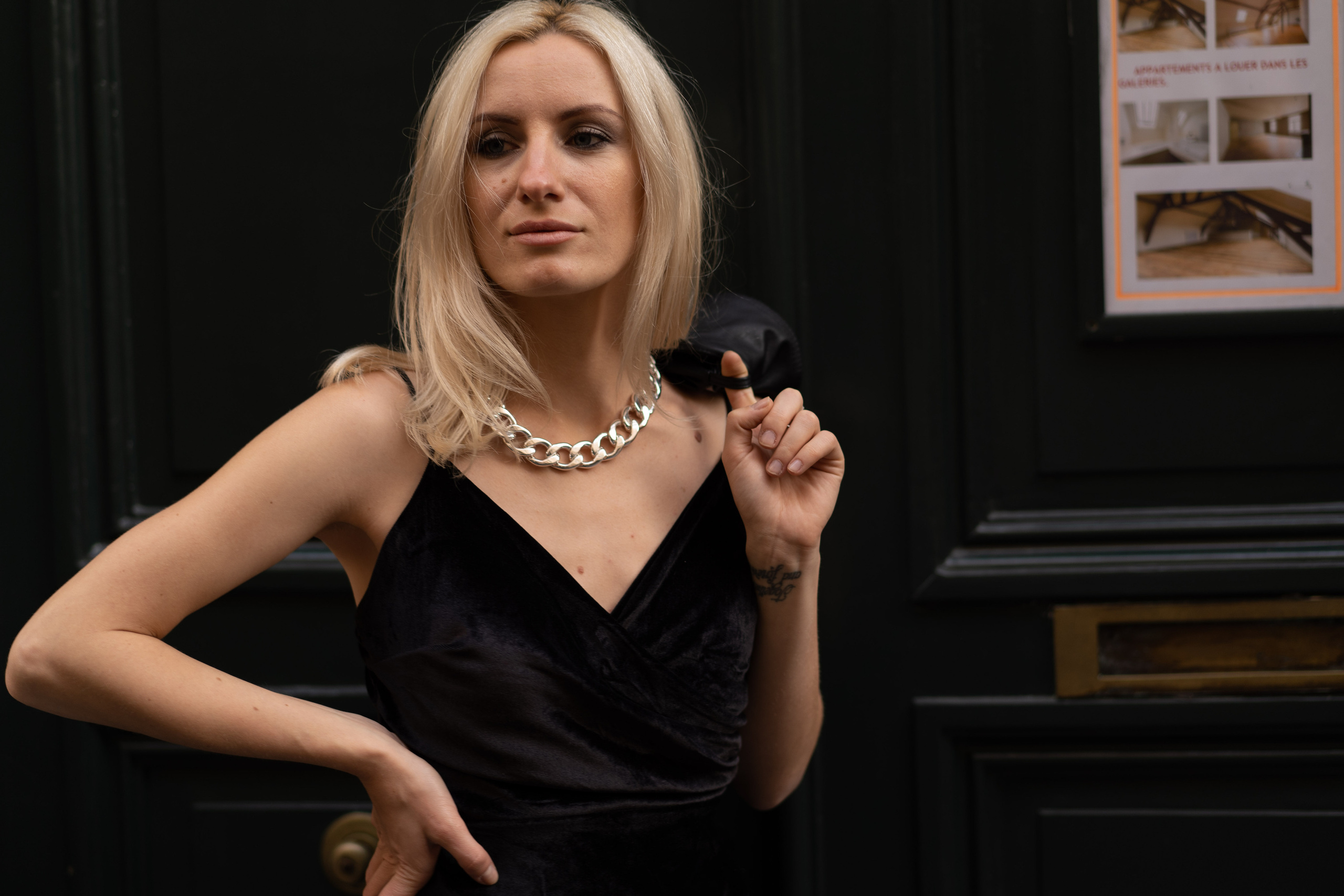 Little black dress / Brussel. Tatyana Van Hedent een fotograaf te Zele, Oost-Vlaanderen