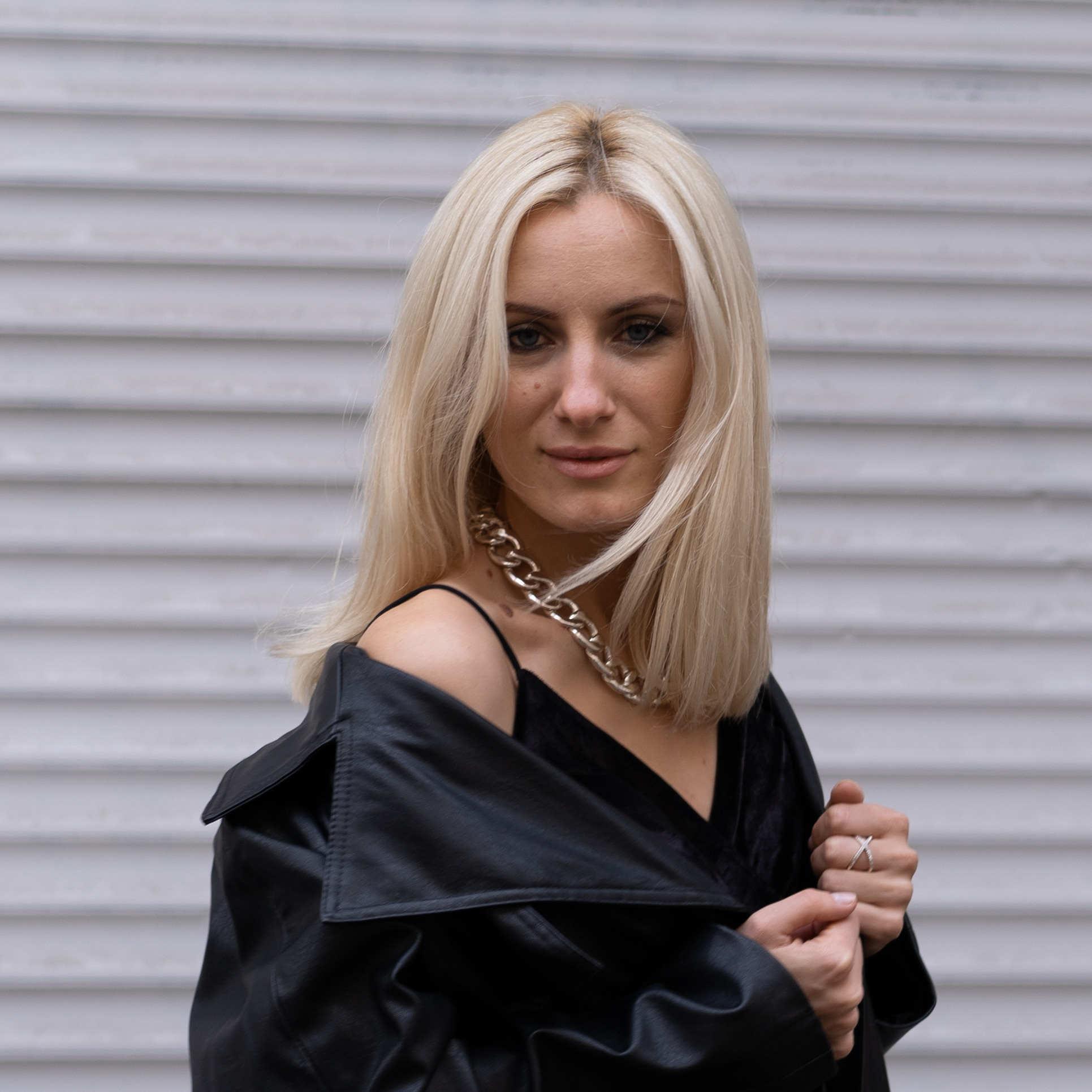 Little black dress / Brussel. Tatyana Van Hedent een fotograaf te Zele, Oost-Vlaanderen