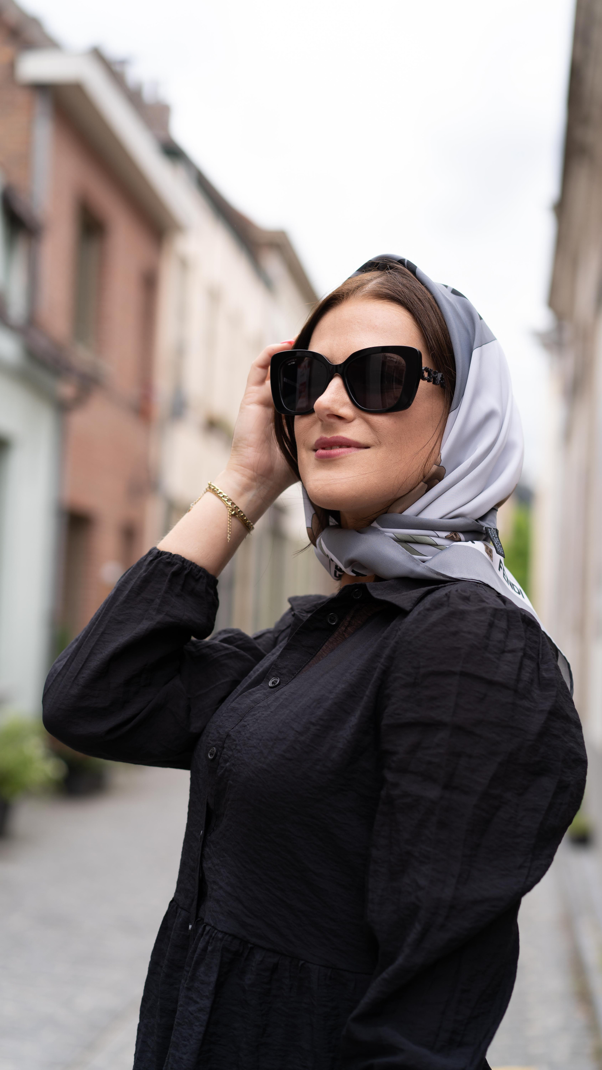 Little black dress / Lokeren. Tatyana Van Hedent een fotograaf te Zele, Oost-Vlaanderen