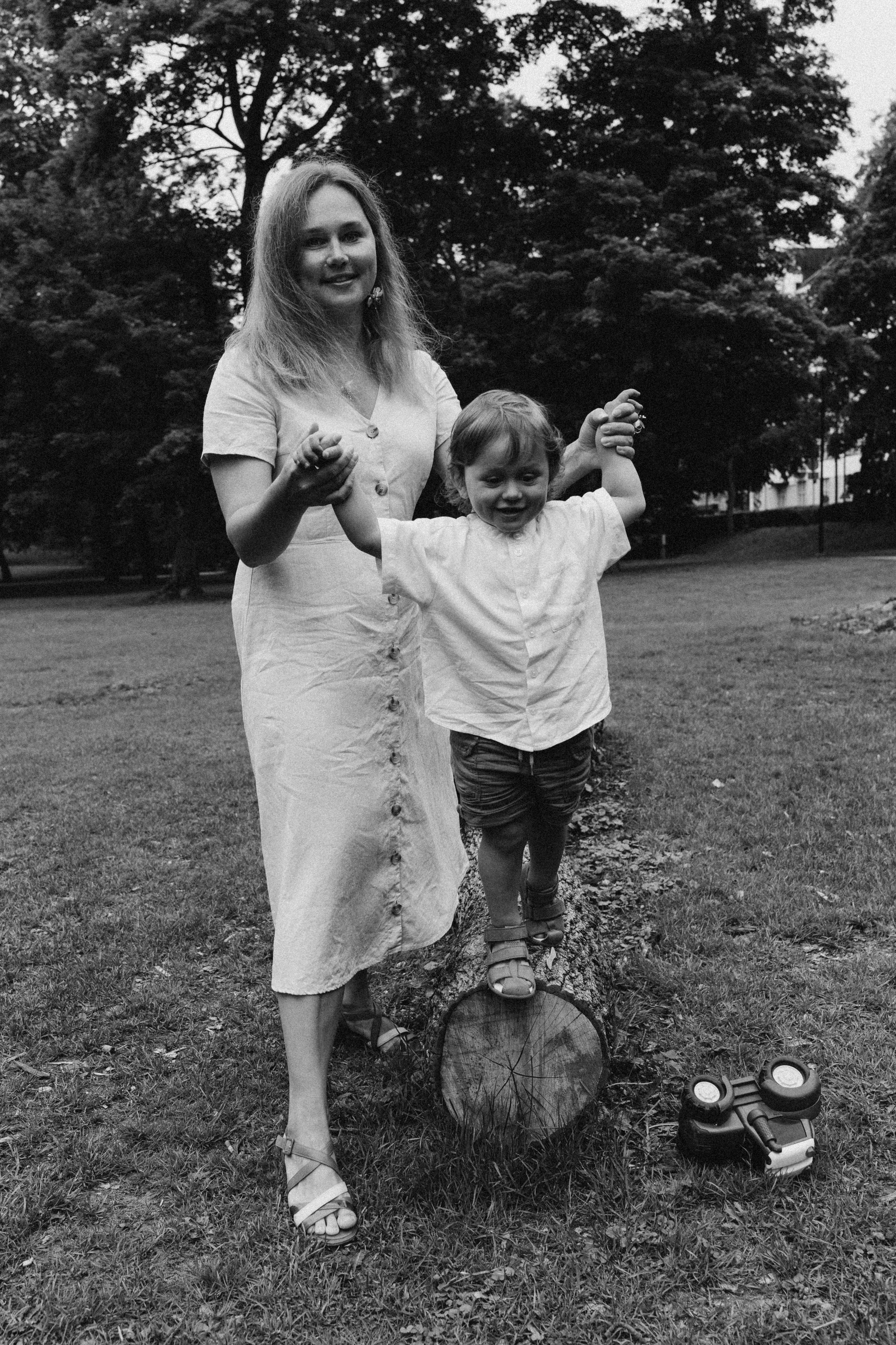 Kaivopuisto. Wedding and potrait photographer in Helsinki Vickan O