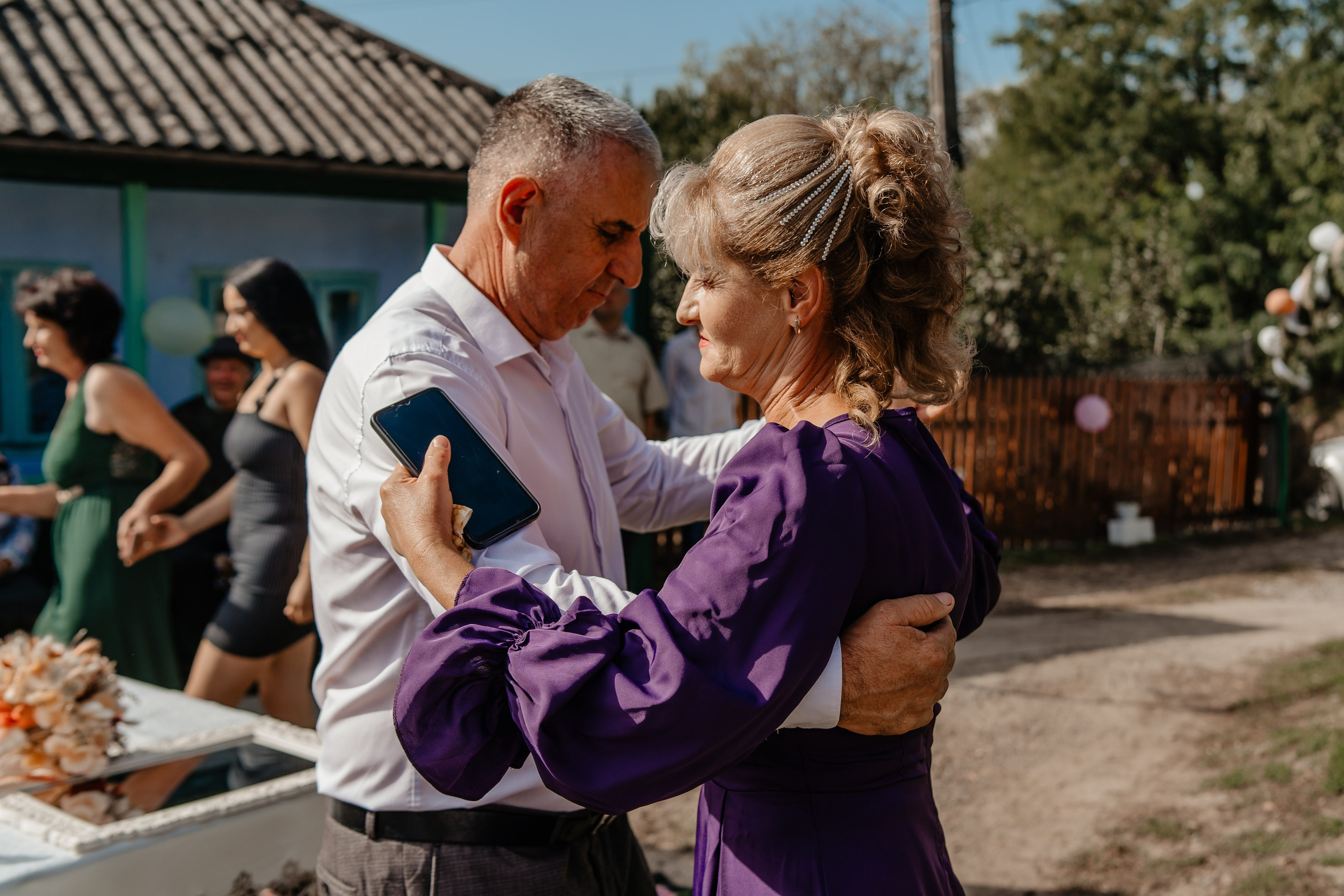 Robert si Mada. Foto-Video Nunta Iasi, Suceava, Bucuresti / Disponibilitate 2025 — 2026 — 2027