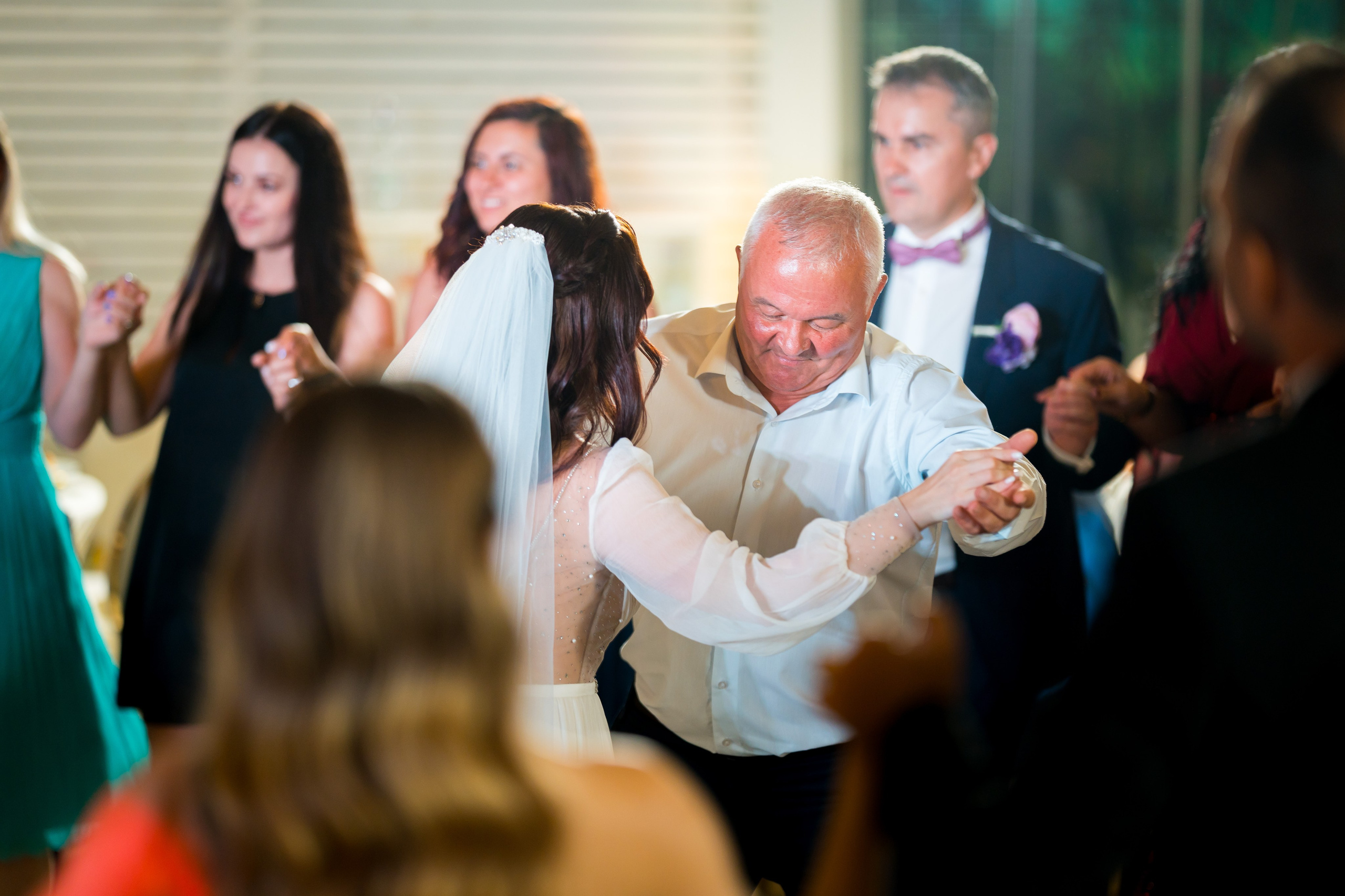 PARTY. Gabriel Florea — Fotograf nuntă București