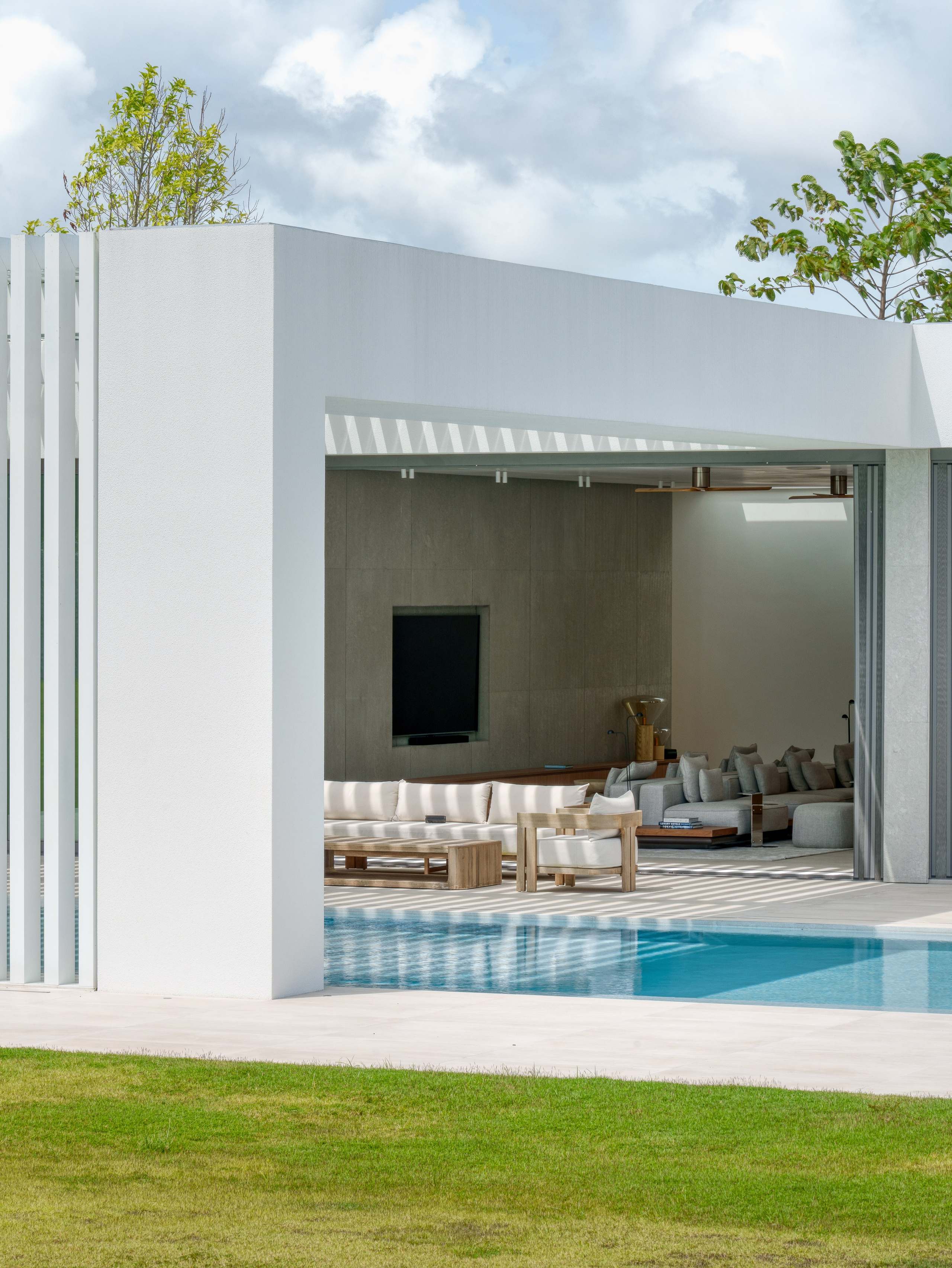 Villa IW Plus Out Design Studio. Интерьерный фотограф на Пхукете | Perelude Interior