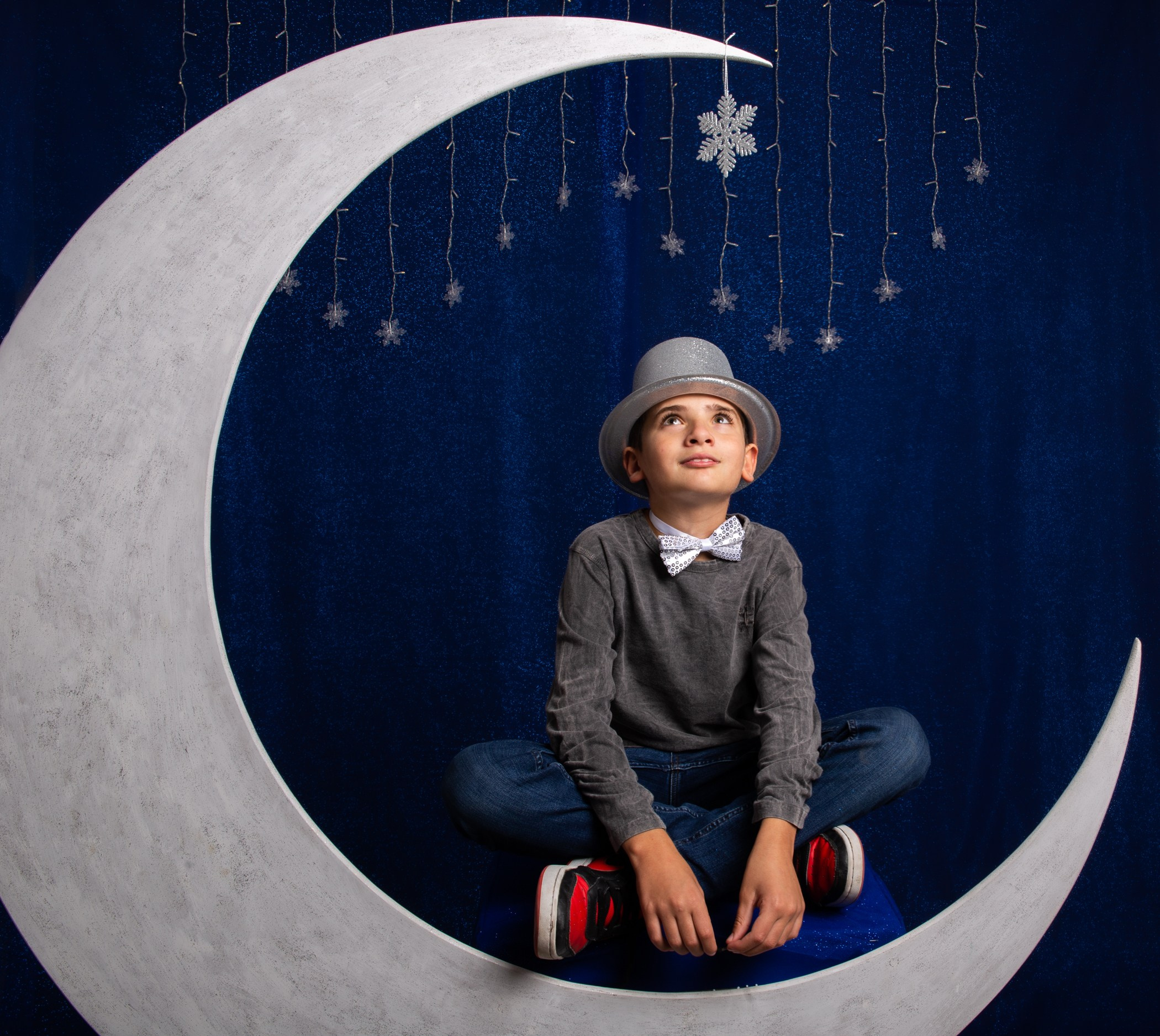 Navidad 2022. Alba con niños. Fotógrafo en Mataró, Eugenia Shikhina