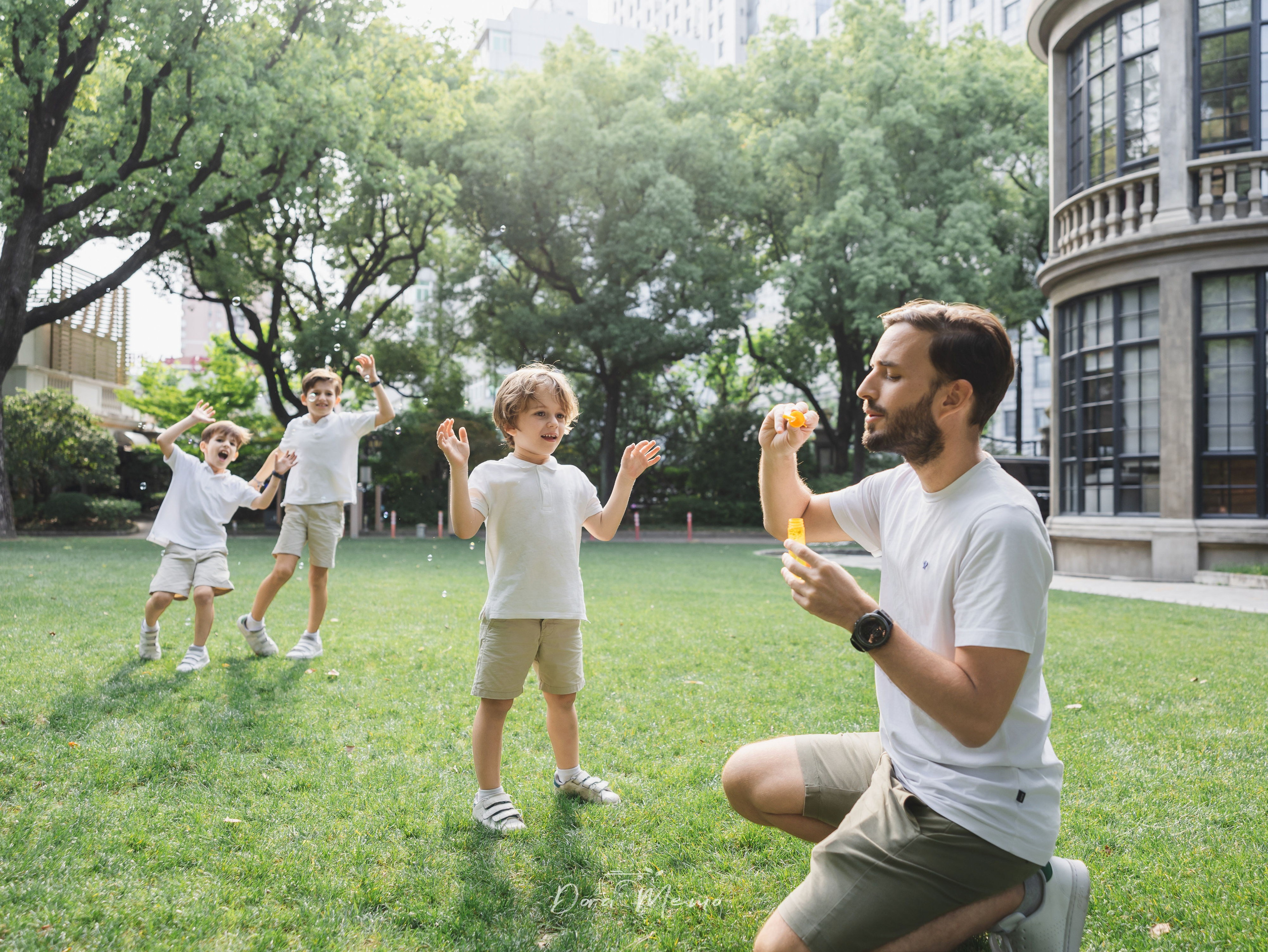 A Spanish Family of Six in Shanghai | Shanghai Family Photographer