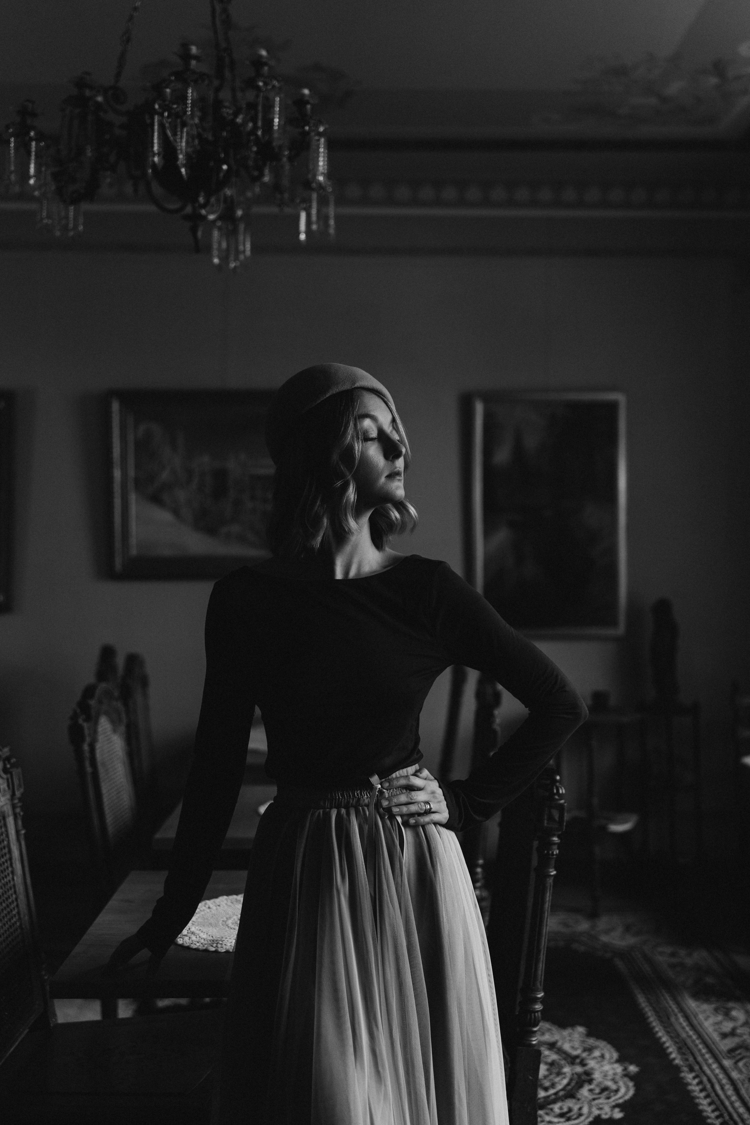 Woman phoshoot. Wedding and potrait photographer in Helsinki Vickan O