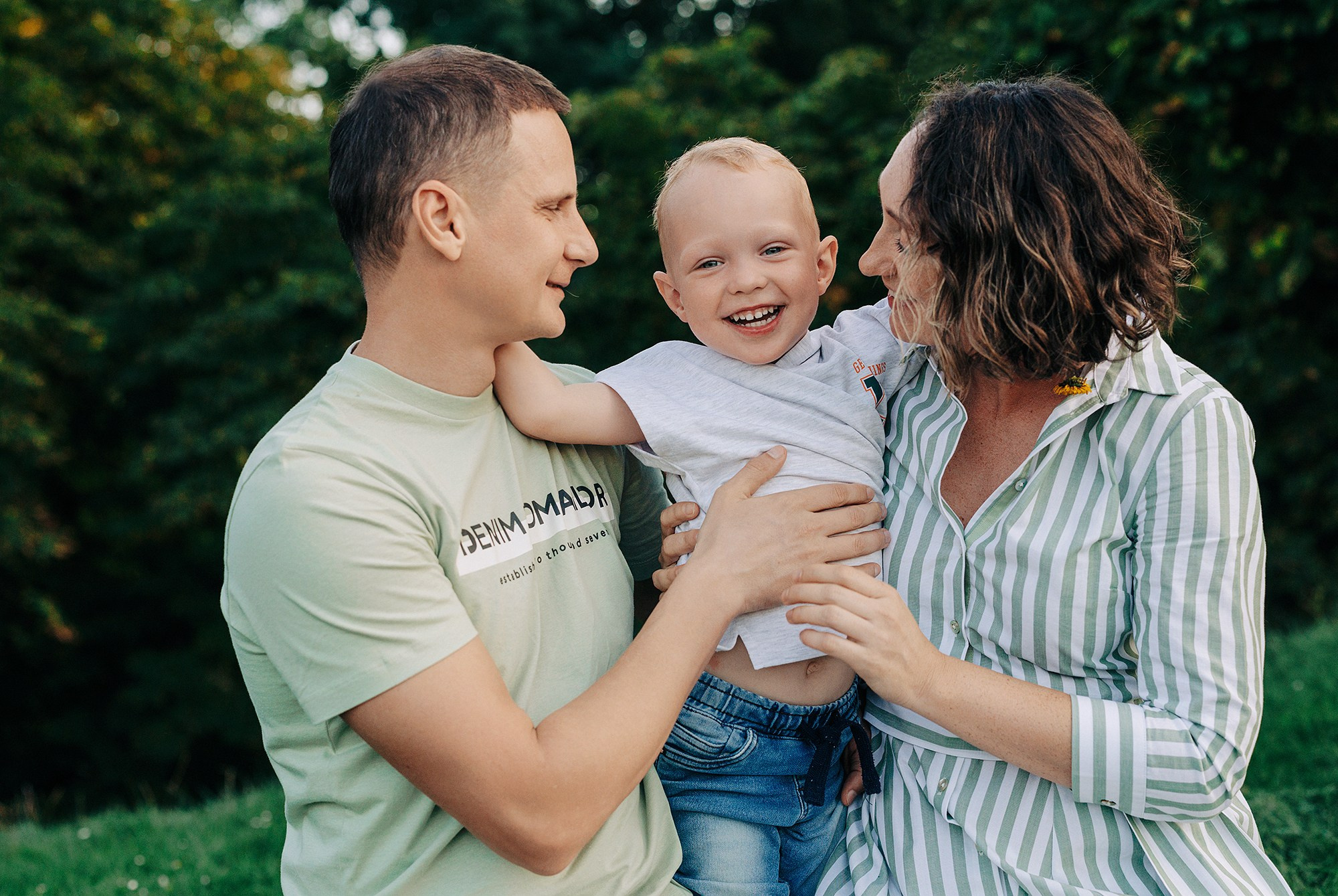 Таня, Андрей и Паша на прогулке. Семейный и свадебный фотограф в Праге Наталья Федори