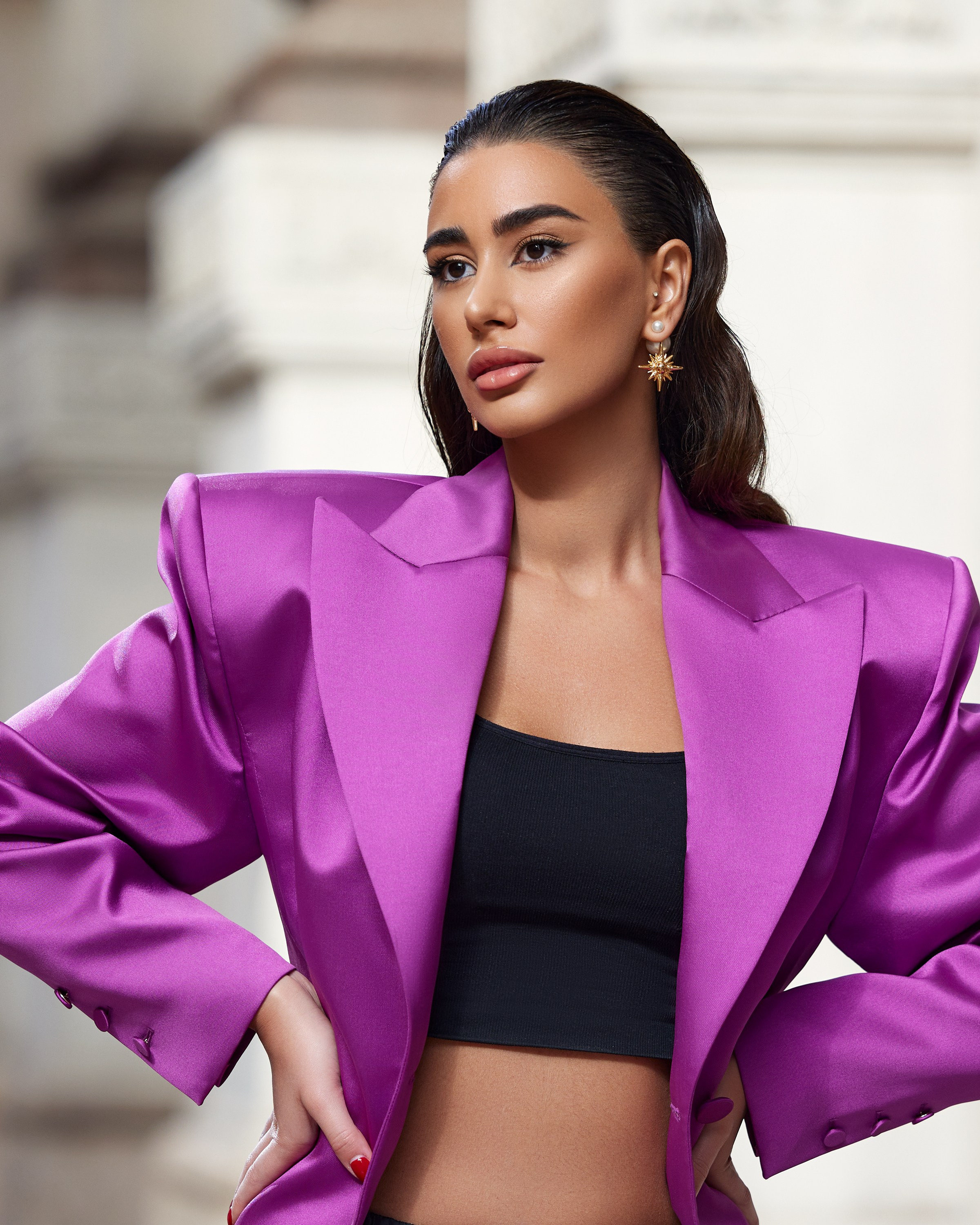 Street style and fashion shoot in Milan and Lake Como. Fashion & Lingerie photographer for women in Milan Iuliia Gigina