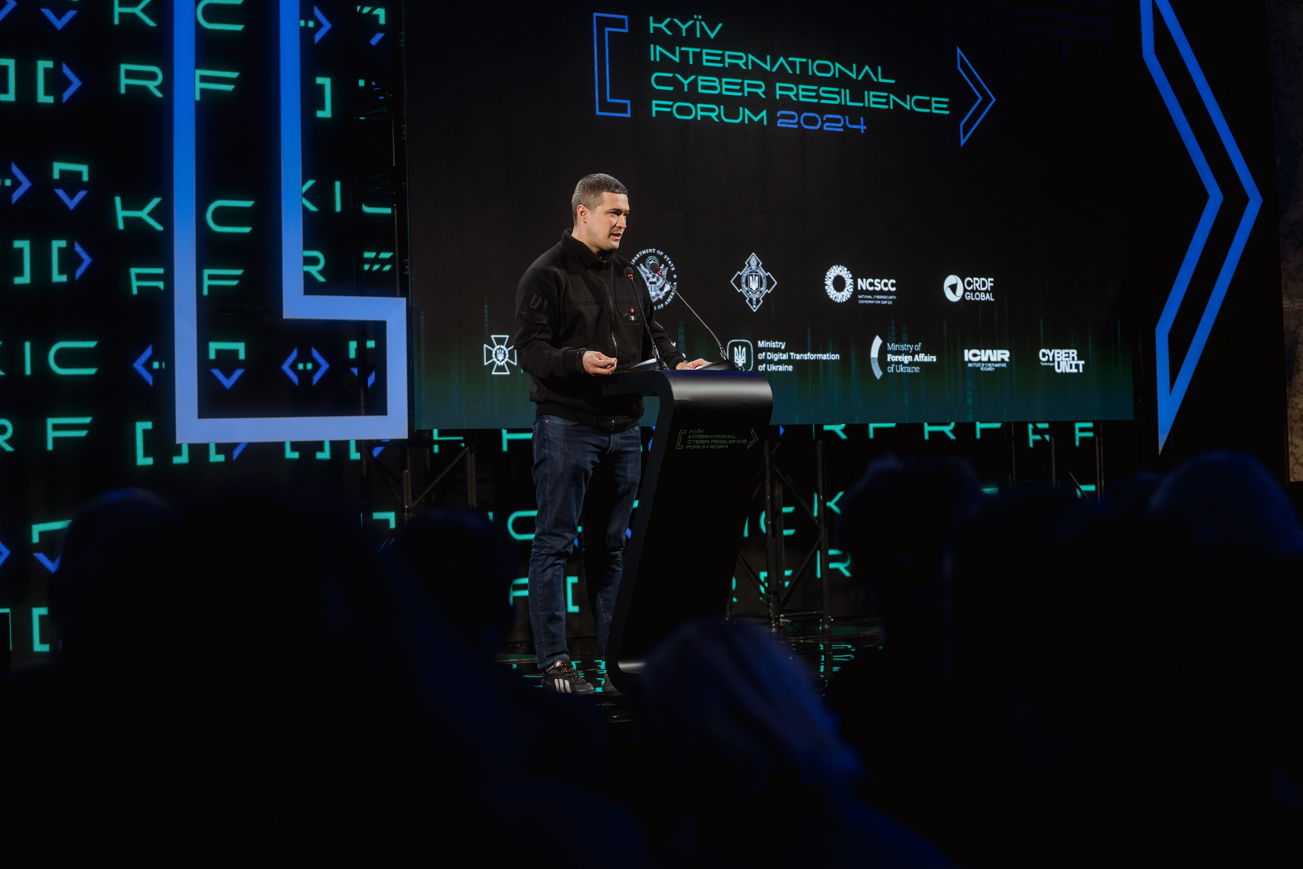Cyber Resilience Forum. Kostiantyn Holinchenko. Reportage and portrait photographer