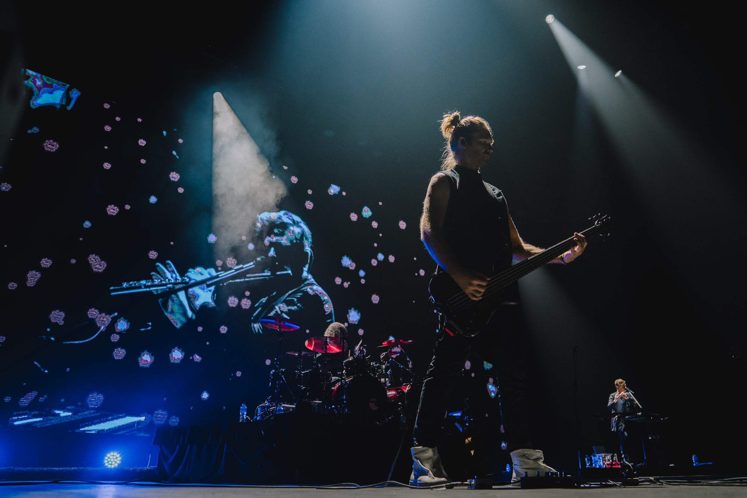 Photoshoot from rock B2band performance at Coca-Cola Arena, Dubai. Sergio Russo — TOP Wedding Photographer in Dubai