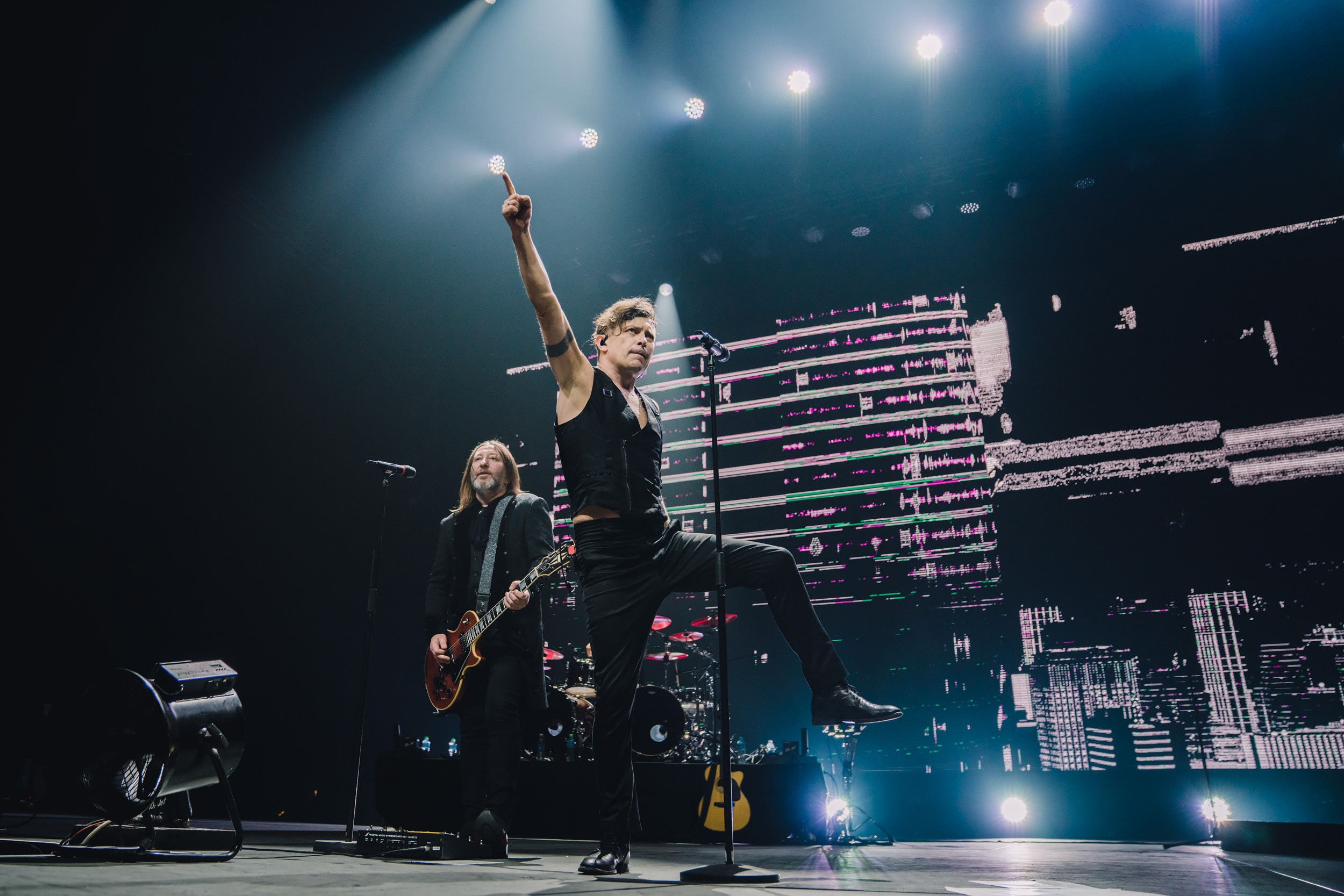 Photoshoot from rock B2band performance at Coca-Cola Arena, Dubai. Sergio Russo — TOP Wedding Photographer in Dubai