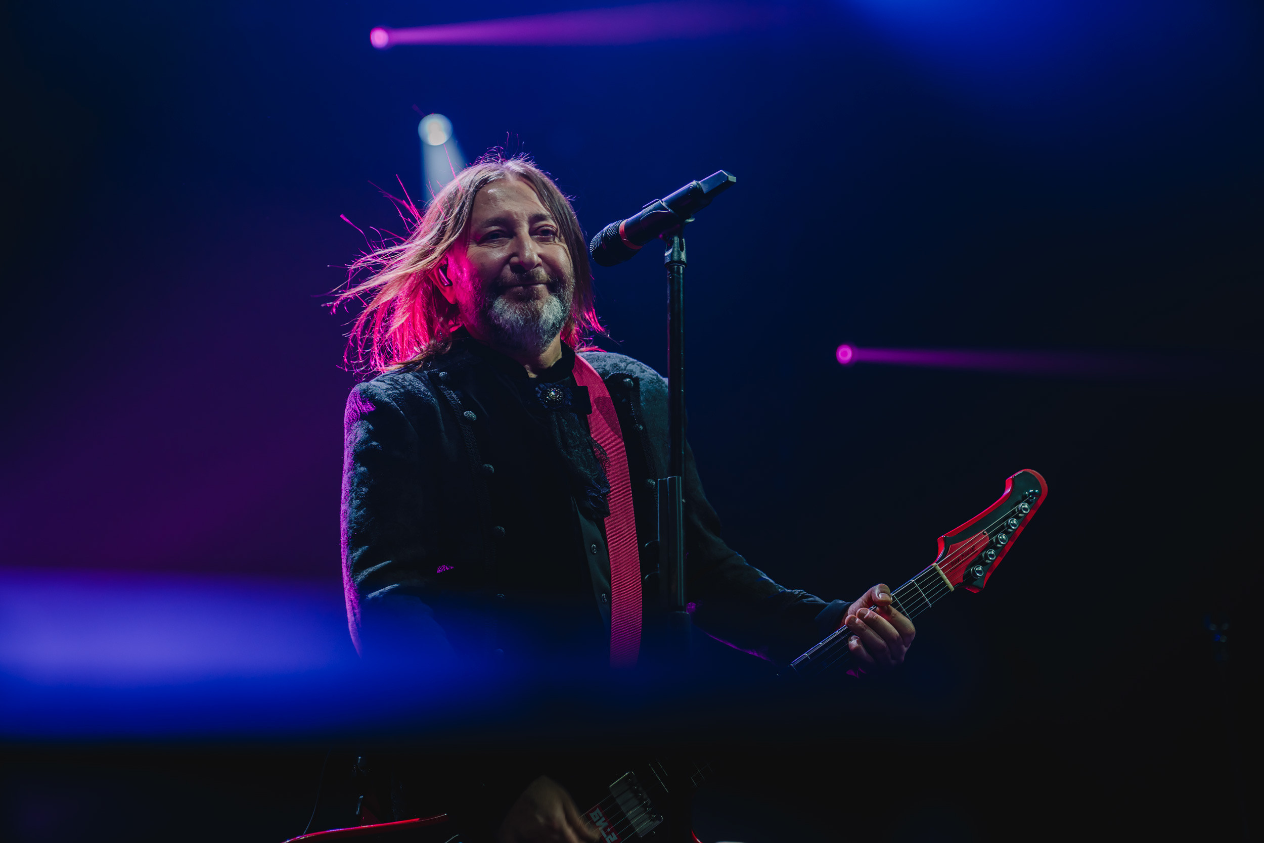 Photoshoot from rock B2band performance at Coca-Cola Arena, Dubai. Sergio Russo — TOP Wedding Photographer in Dubai