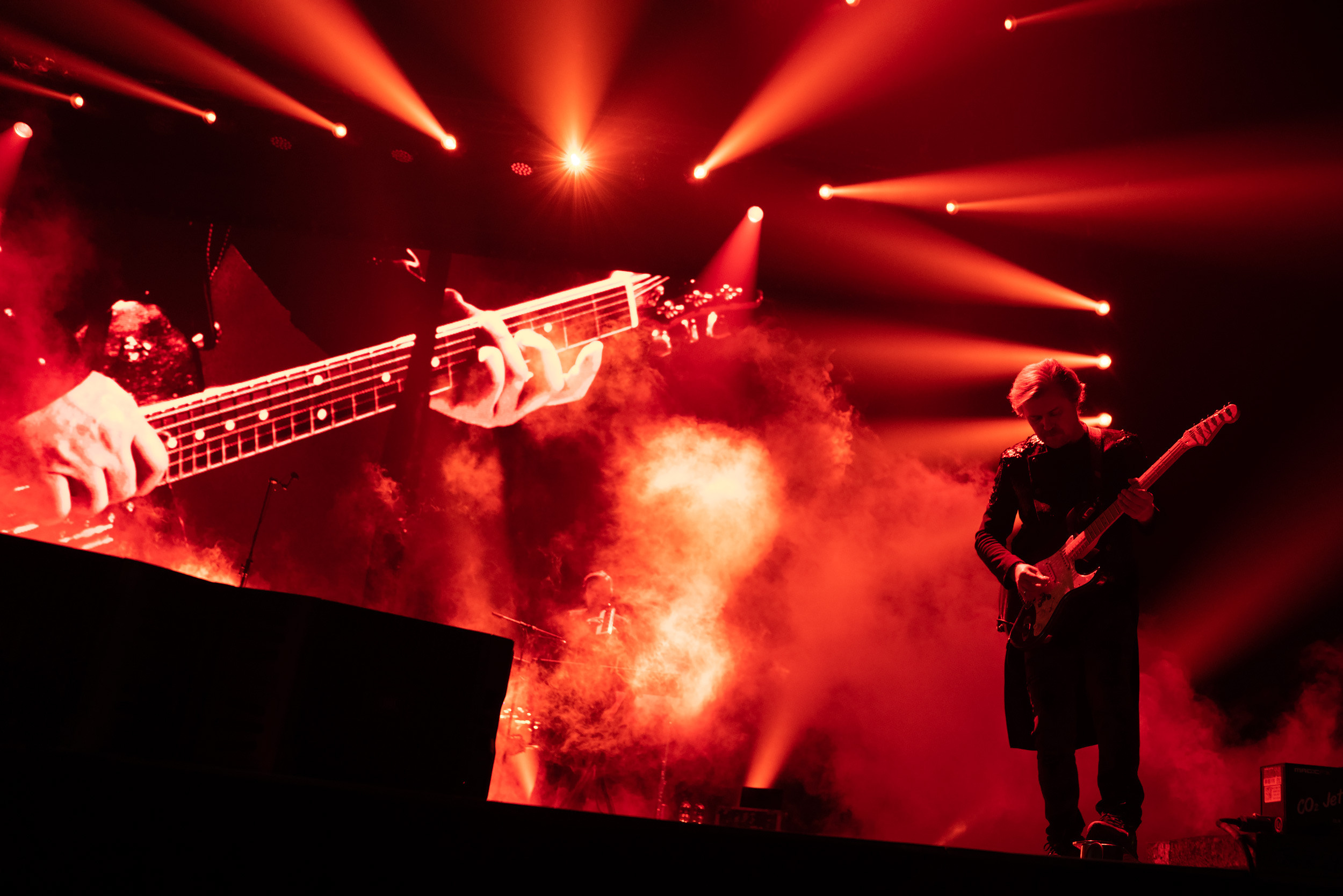 Photoshoot from rock B2band performance at Coca-Cola Arena, Dubai. Sergio Russo — TOP Wedding Photographer in Dubai