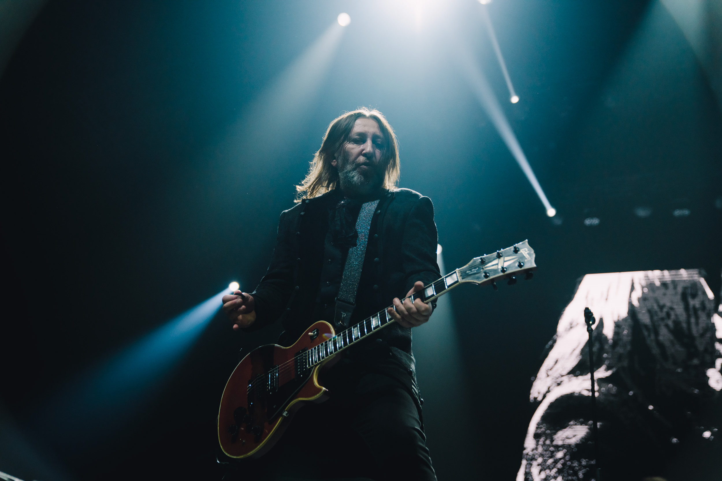 Photoshoot from rock B2band performance at Coca-Cola Arena, Dubai. Sergio Russo — TOP Wedding Photographer in Dubai