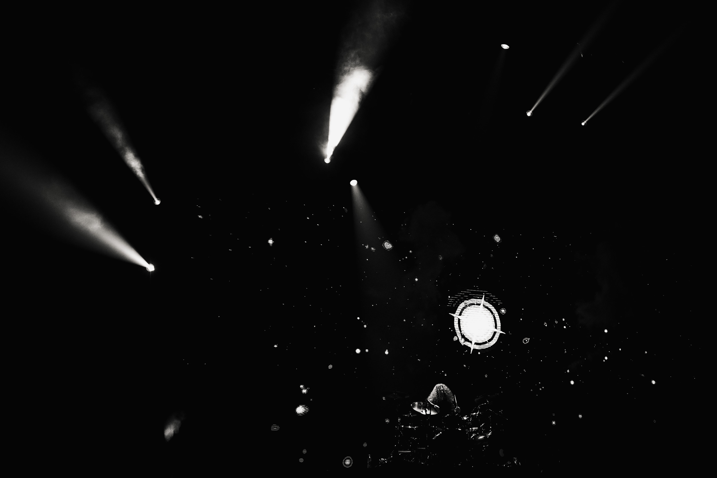 Photoshoot from rock B2band performance at Coca-Cola Arena, Dubai. Sergio Russo — TOP Wedding Photographer in Dubai