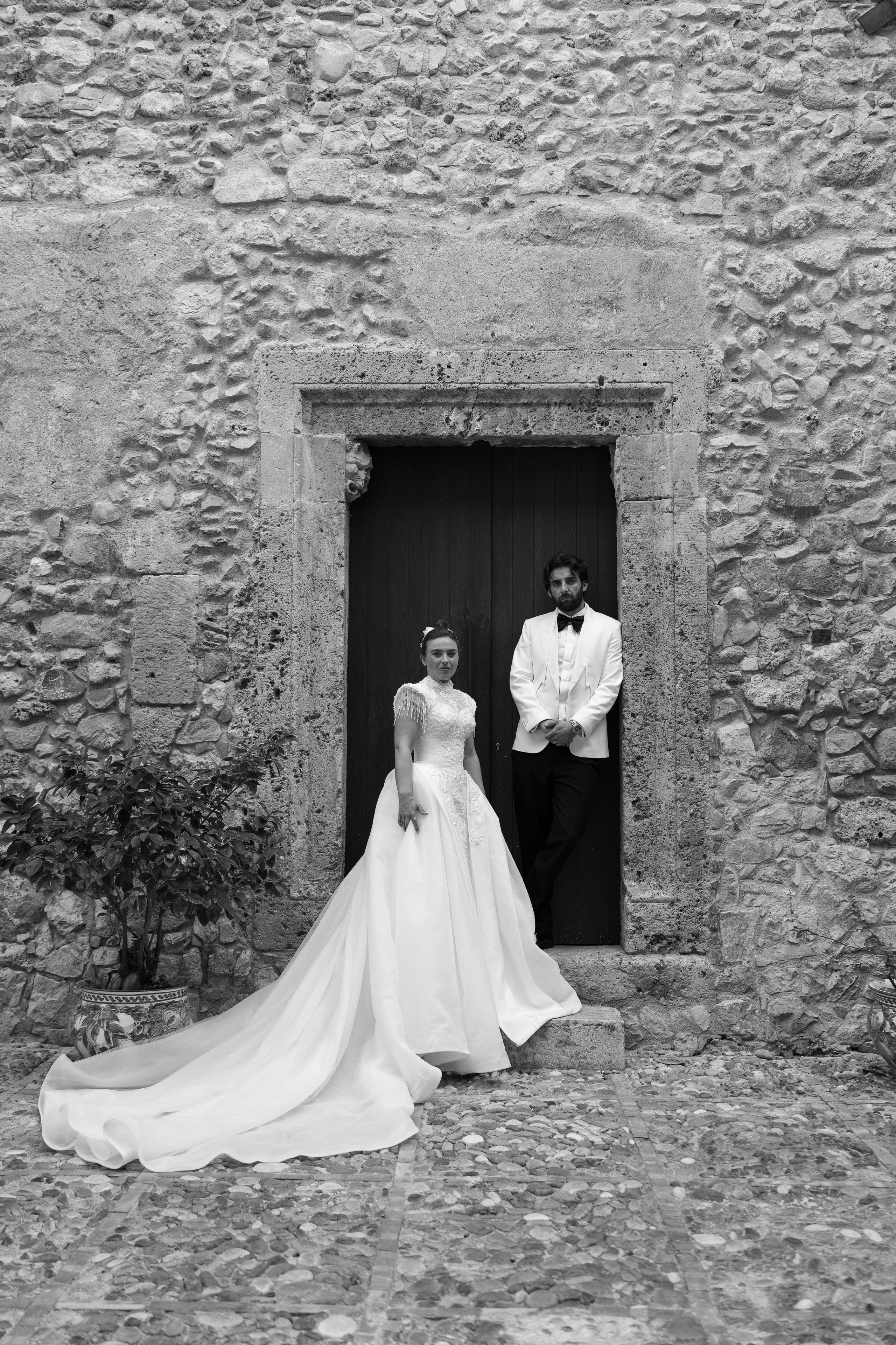 Wedding in Italy, sicily at castello lanza di banciforte on 35mm film and digital