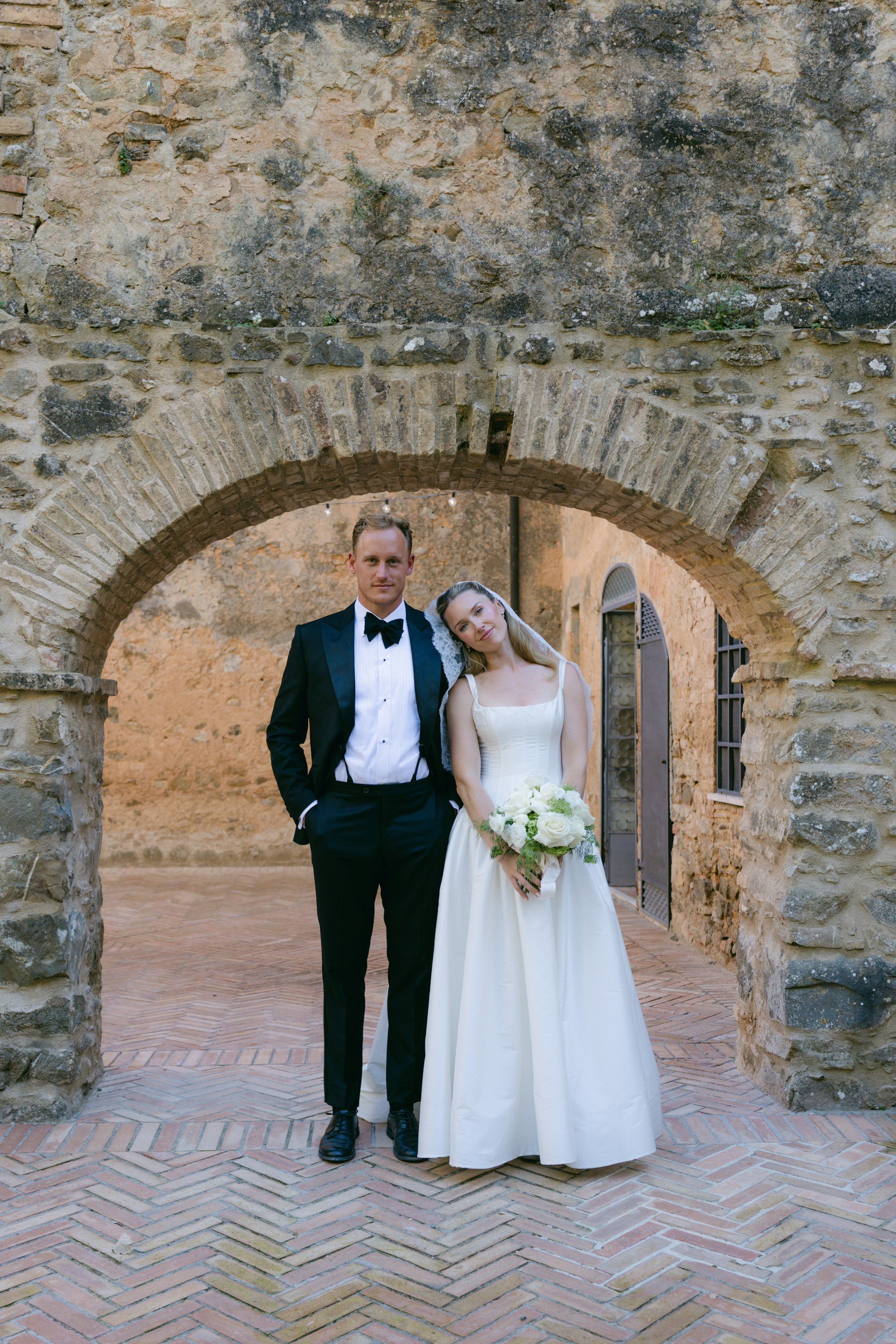 Bryar and Hayden. Sara Luca | Digital+Film wedding Photographer | Italy and Europe