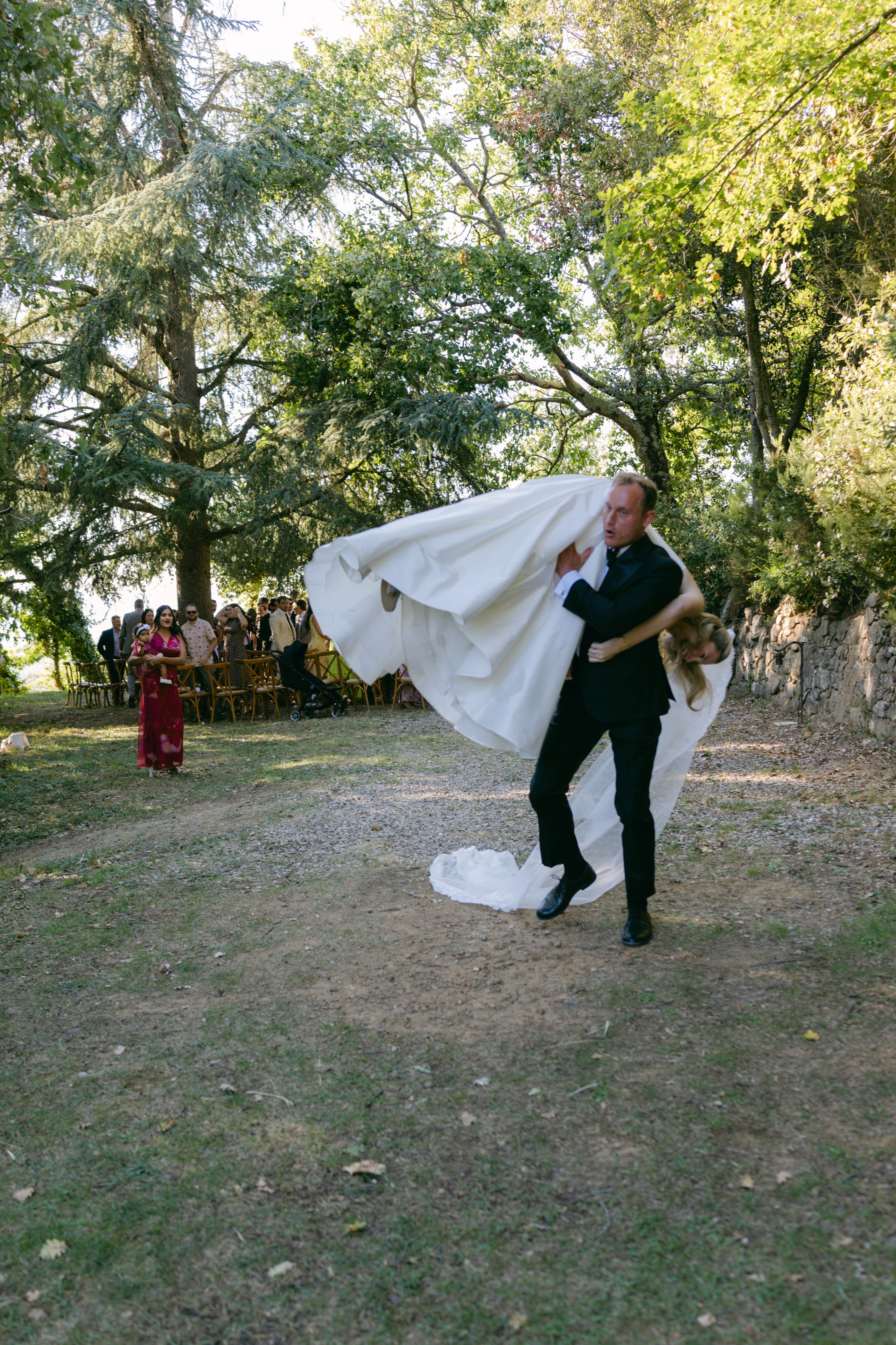 Bryar and Hayden. Sara Luca | Digital+Film wedding Photographer | Italy and Europe