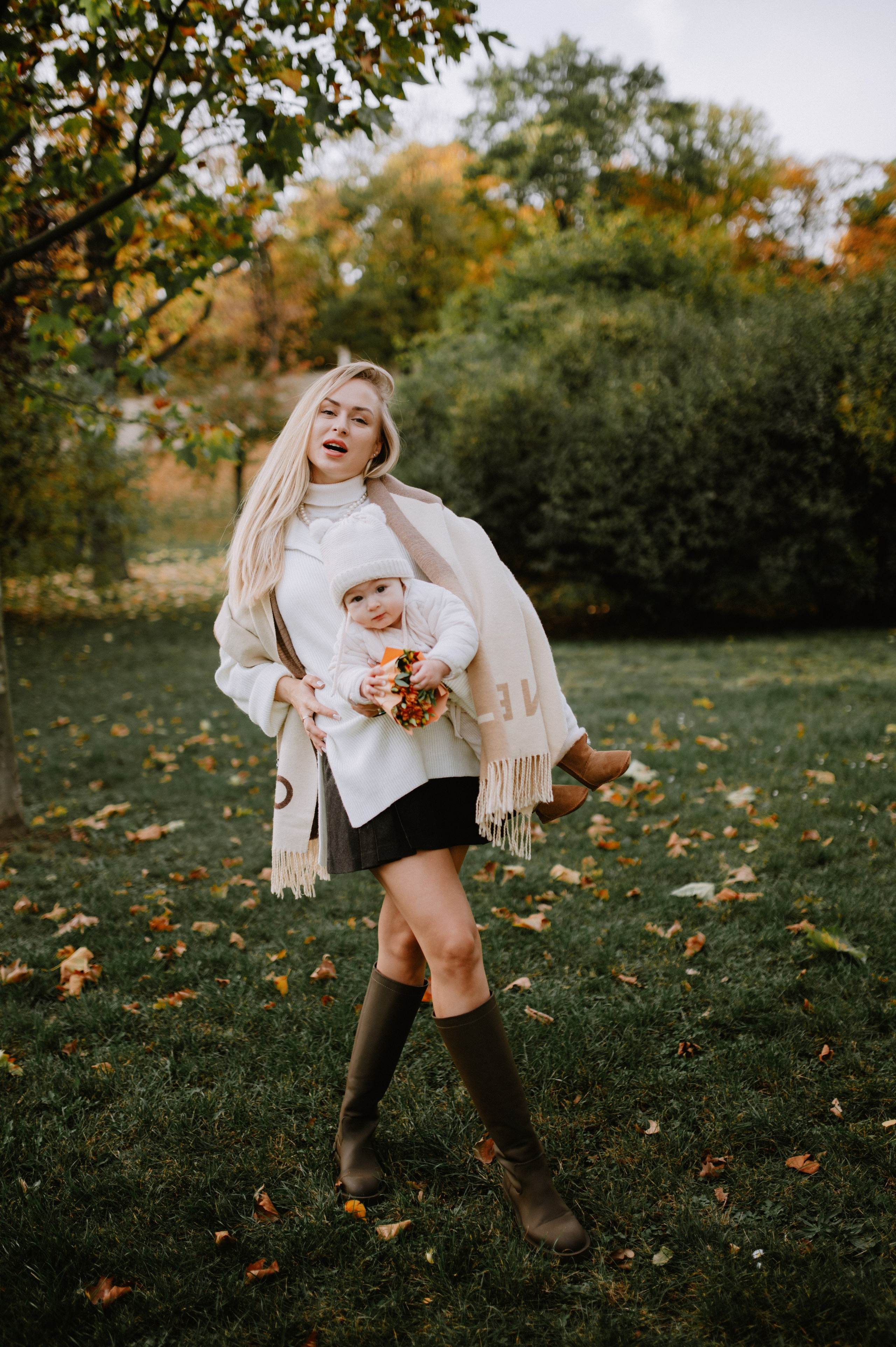 Oli&klaudi. ANNA-MARIA PHOTO CONTENT CREATOR — фотограф, эстет, художник и визуальный эксперт в Instagram, работающий в Праге