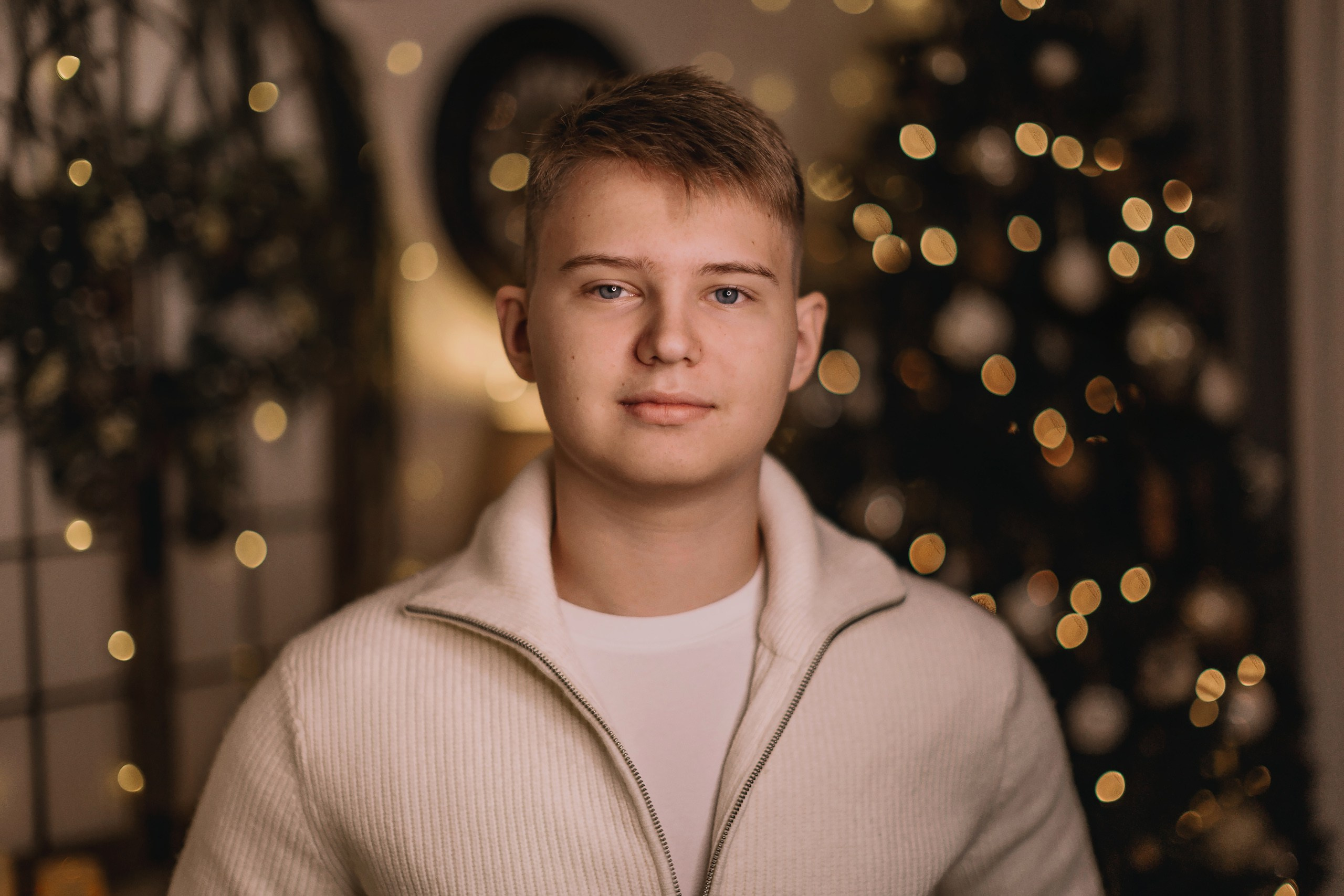 11.26.2025 Christmas Photoshoot. Wedding family event photographer in Chicago Nick Yushevich